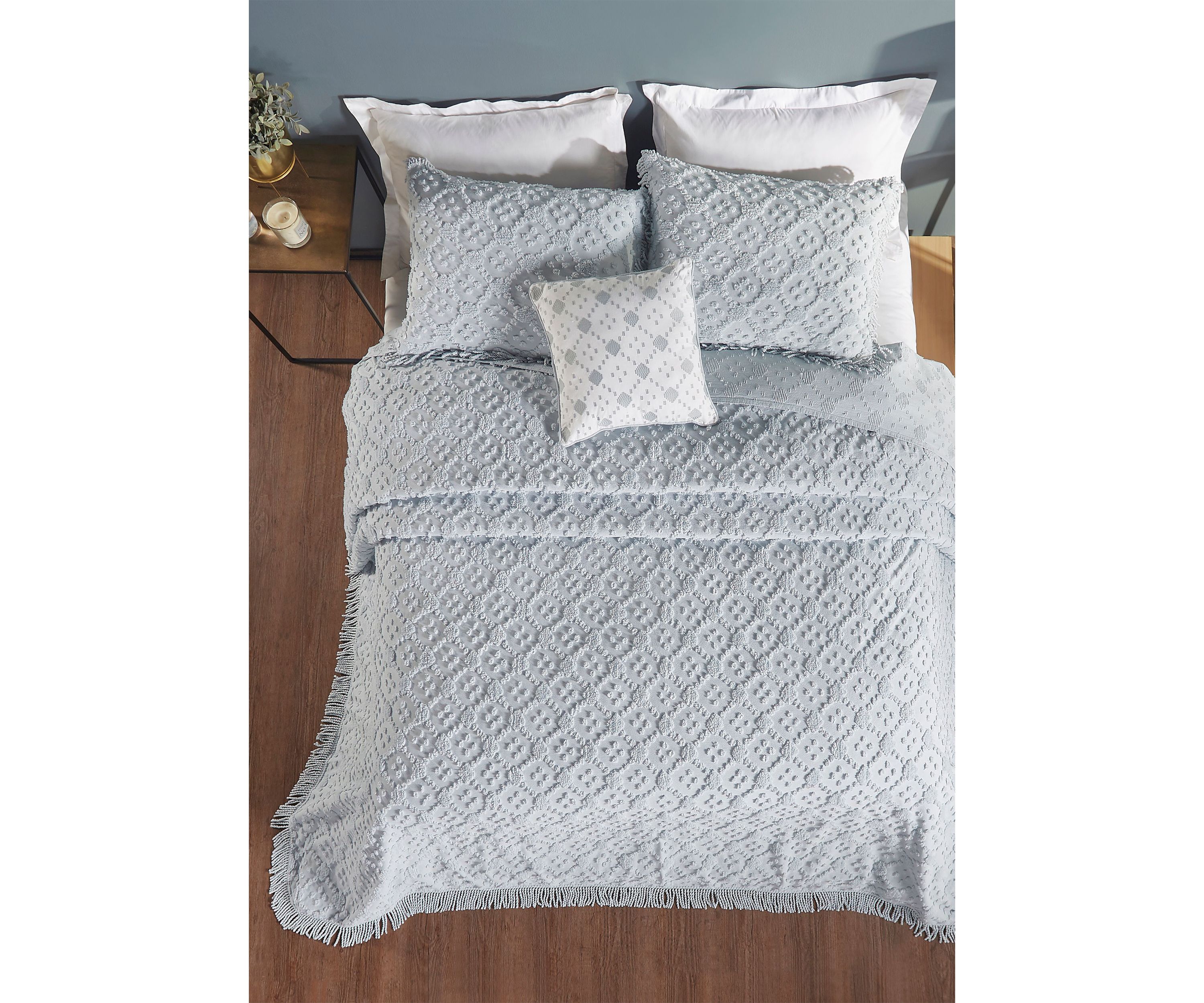Charleston Collection 4 PC Bedspread Set with Shams