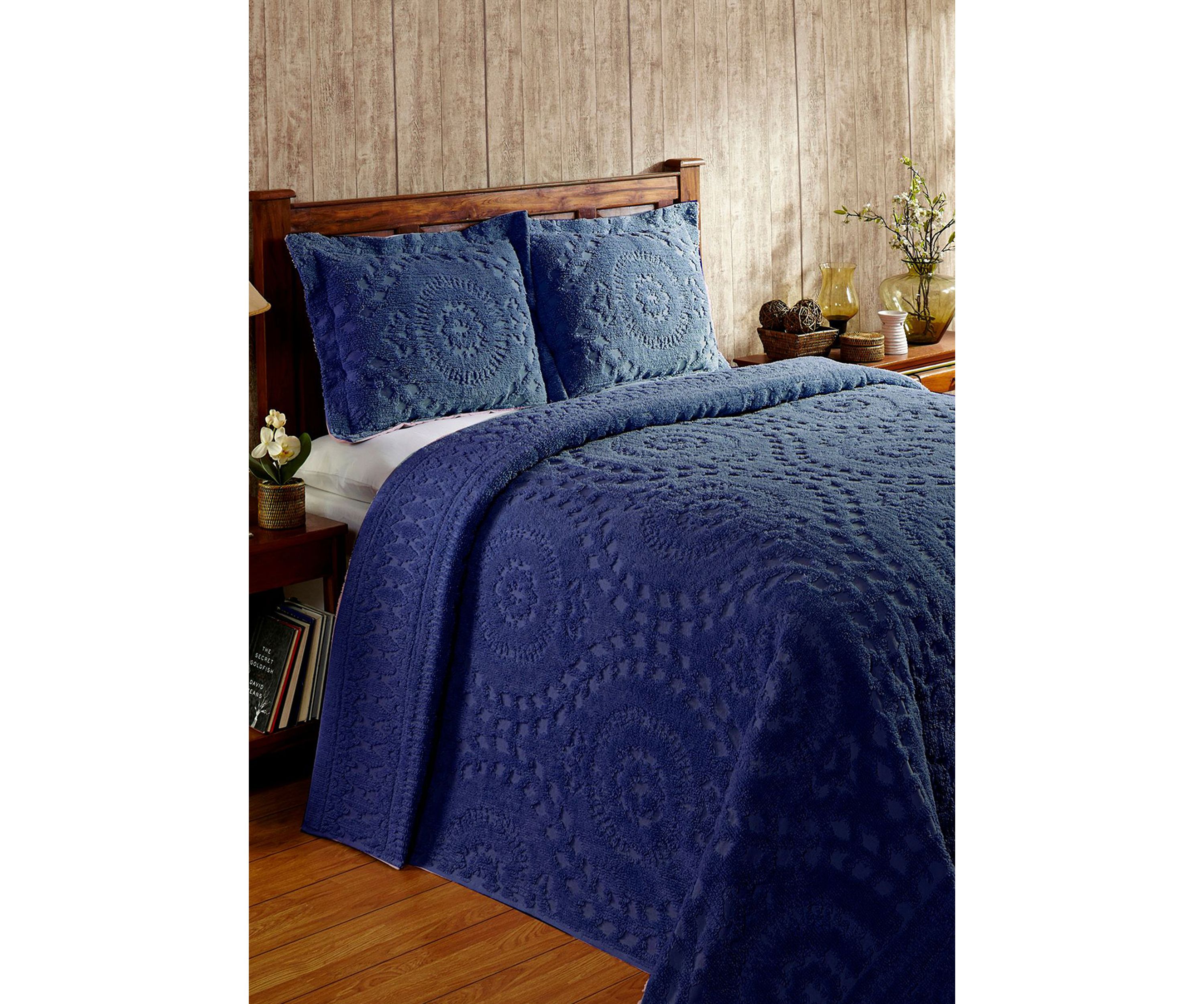 Rio Collection Bedspread Set with Shams