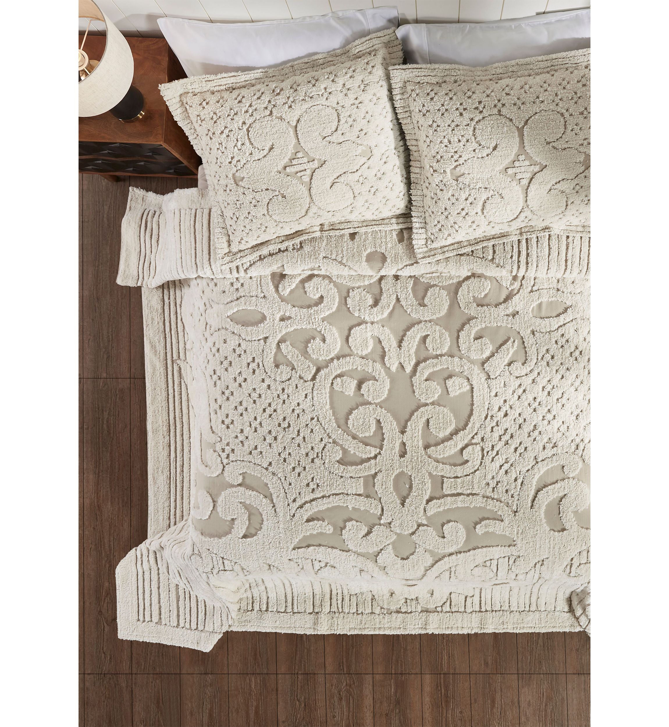 Serenity Collection Bedspread Set with Shams