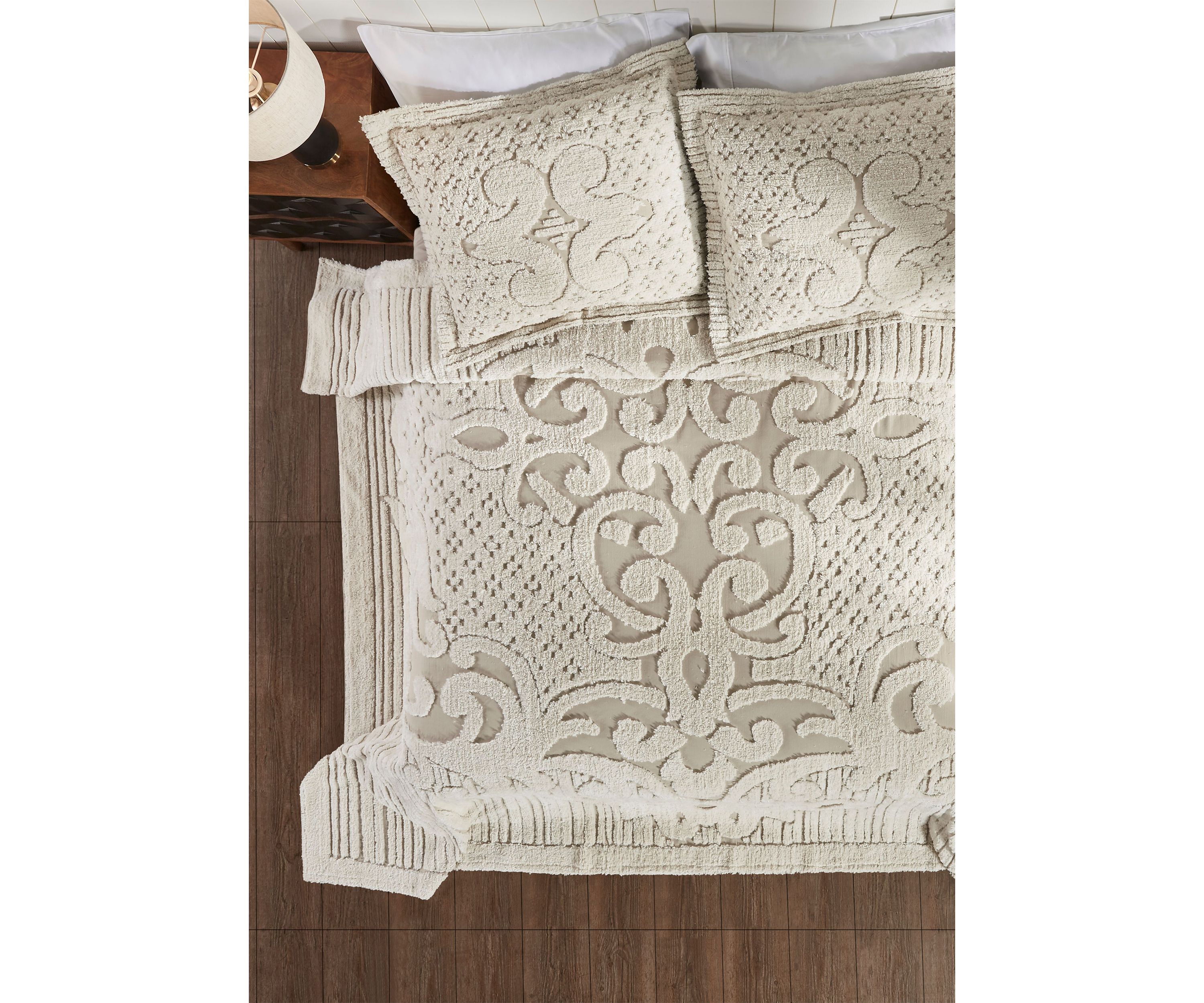 Serenity Collection Bedspread Set with Shams