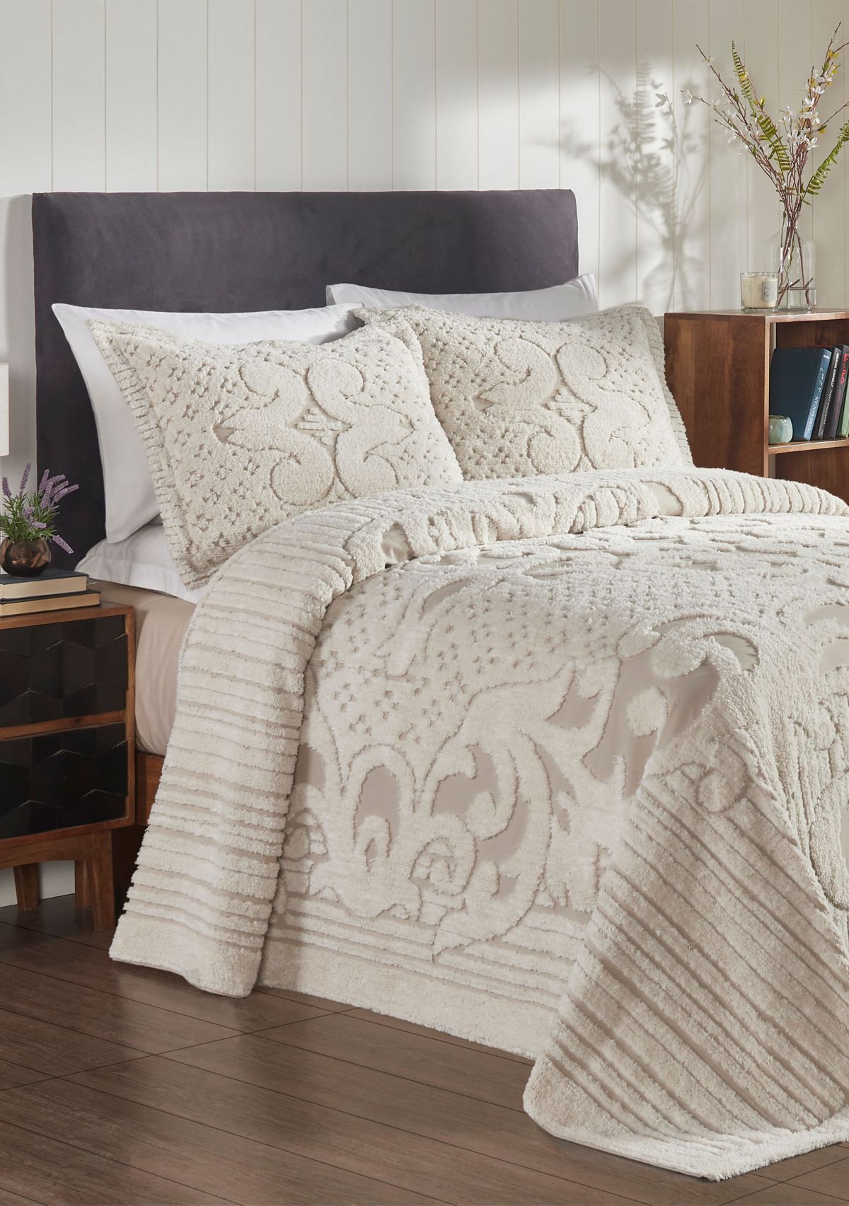Serenity Collection Bedspread Set with Shams