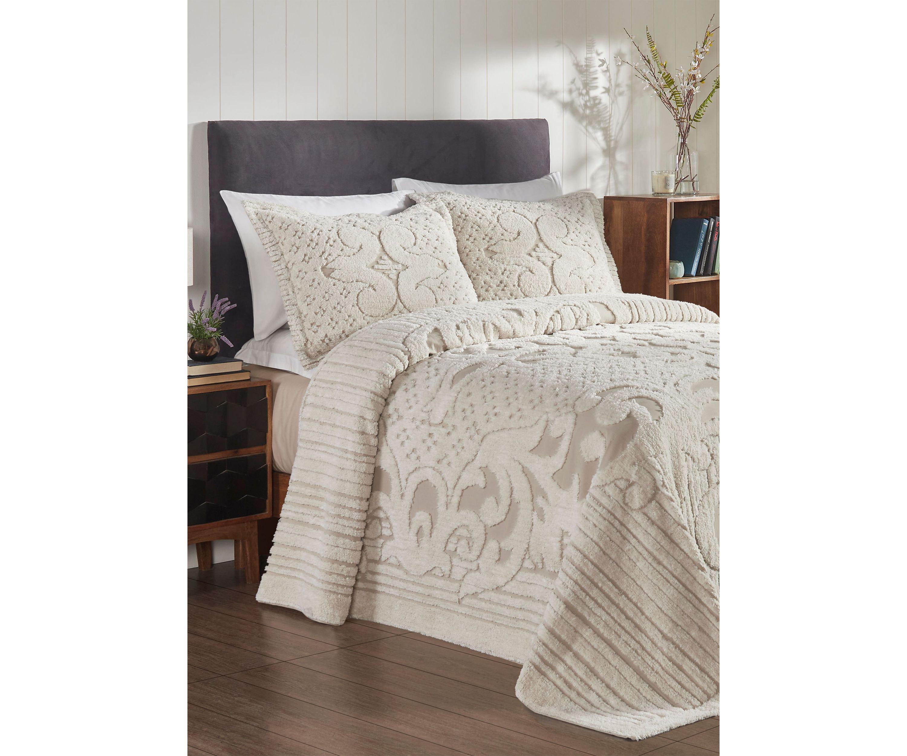 Serenity Collection Bedspread Set with Shams