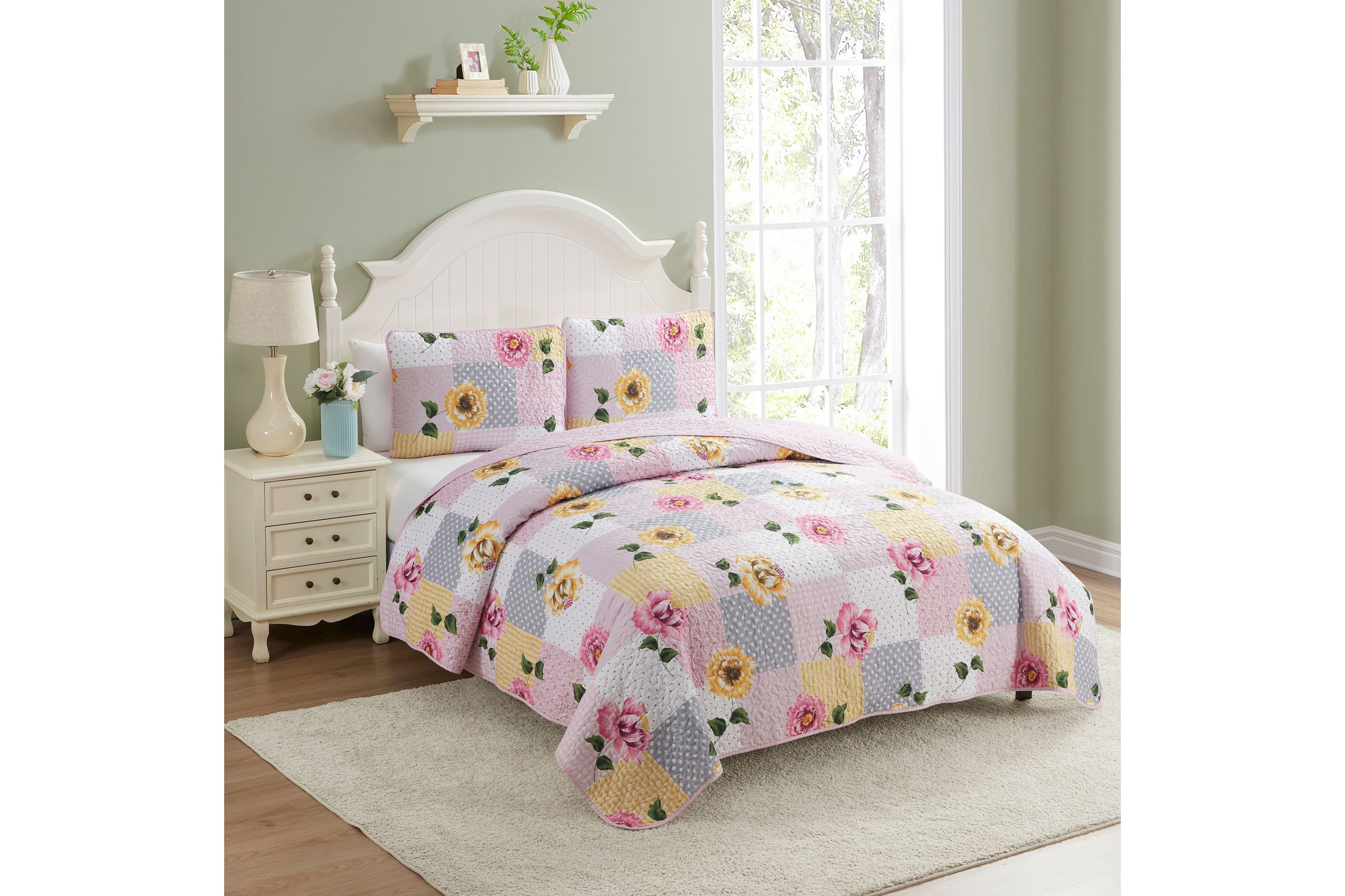 Floral Patchwork Printed Quilt Set