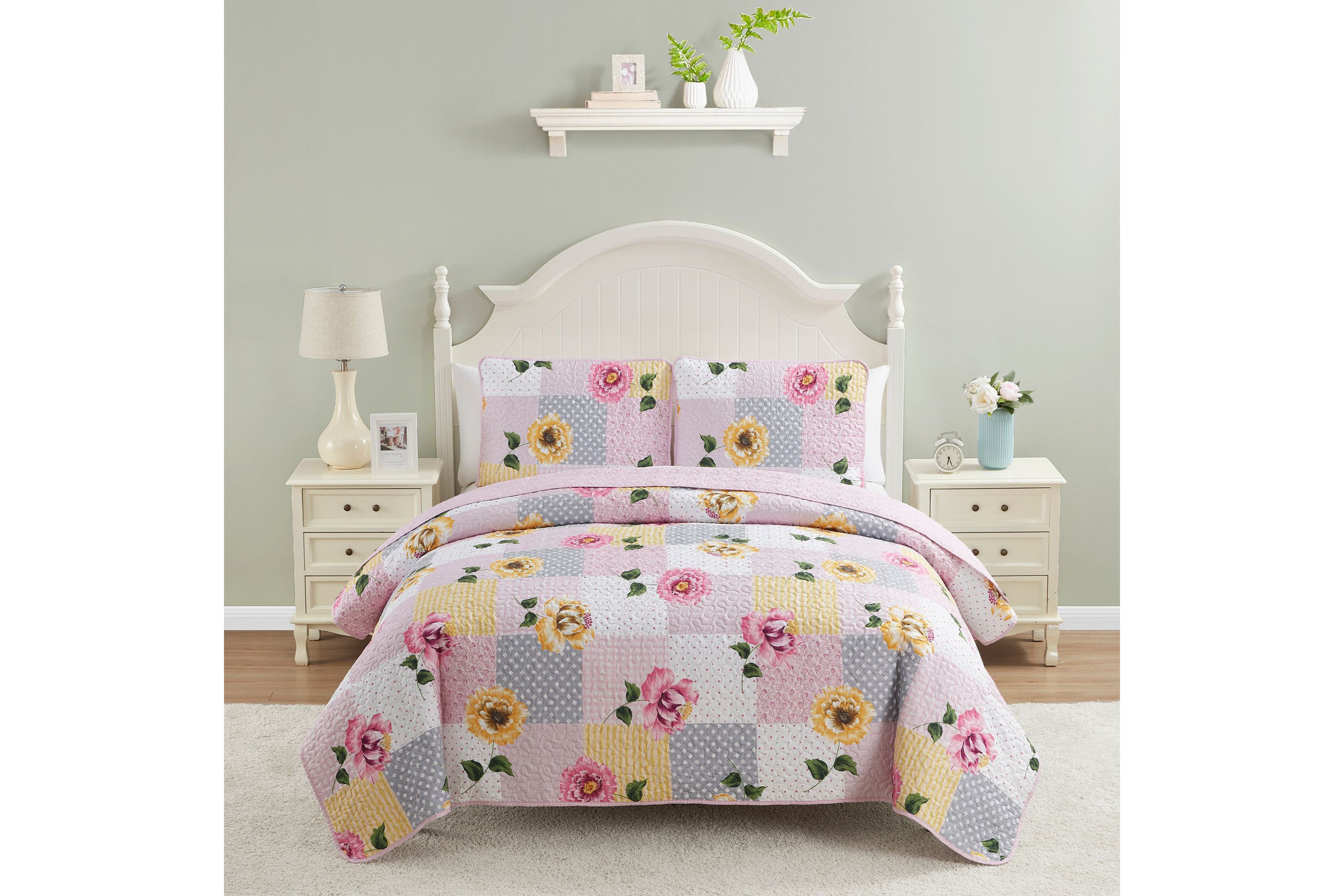 Floral Patchwork Printed Quilt Set