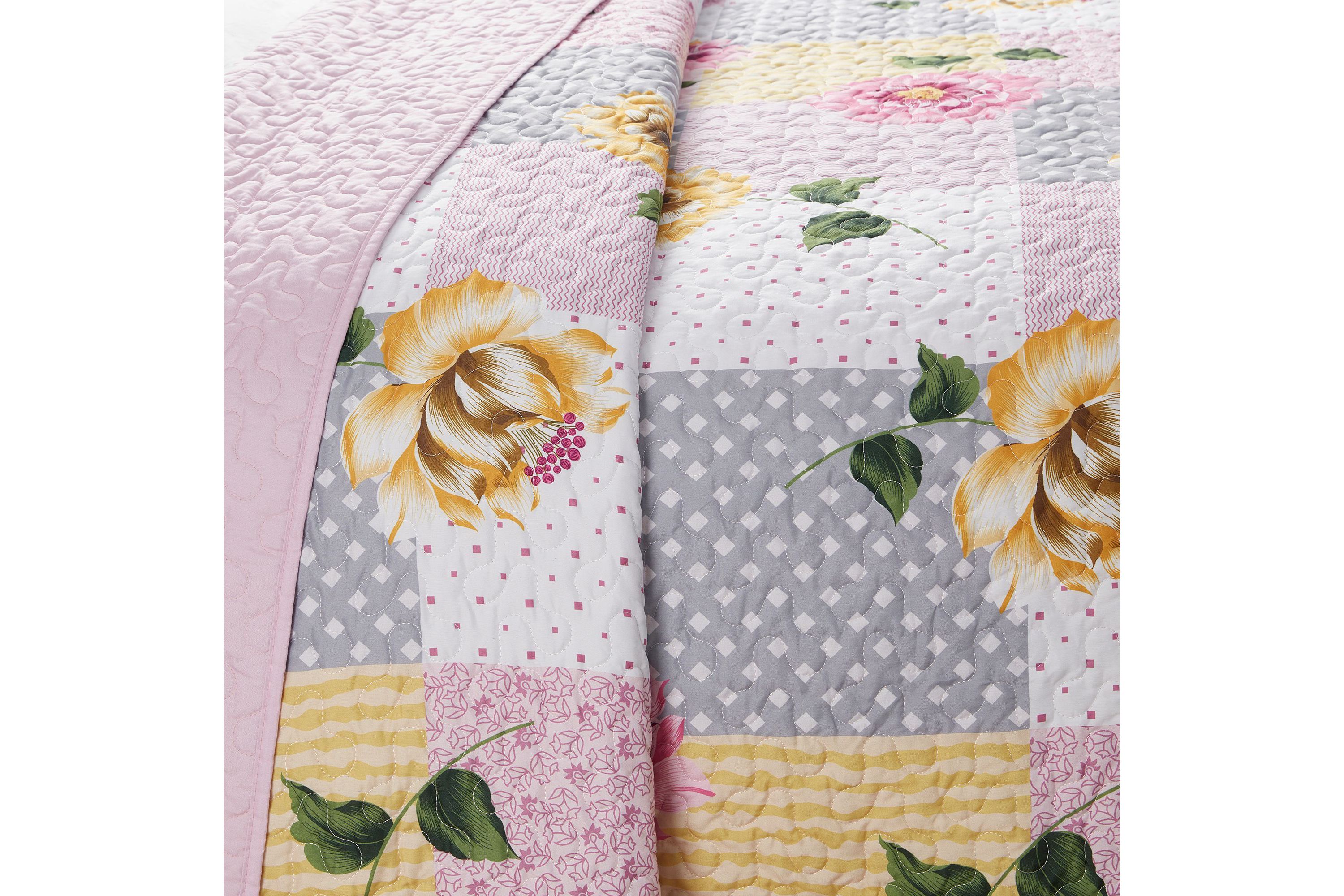 Floral Patchwork Printed Quilt Set