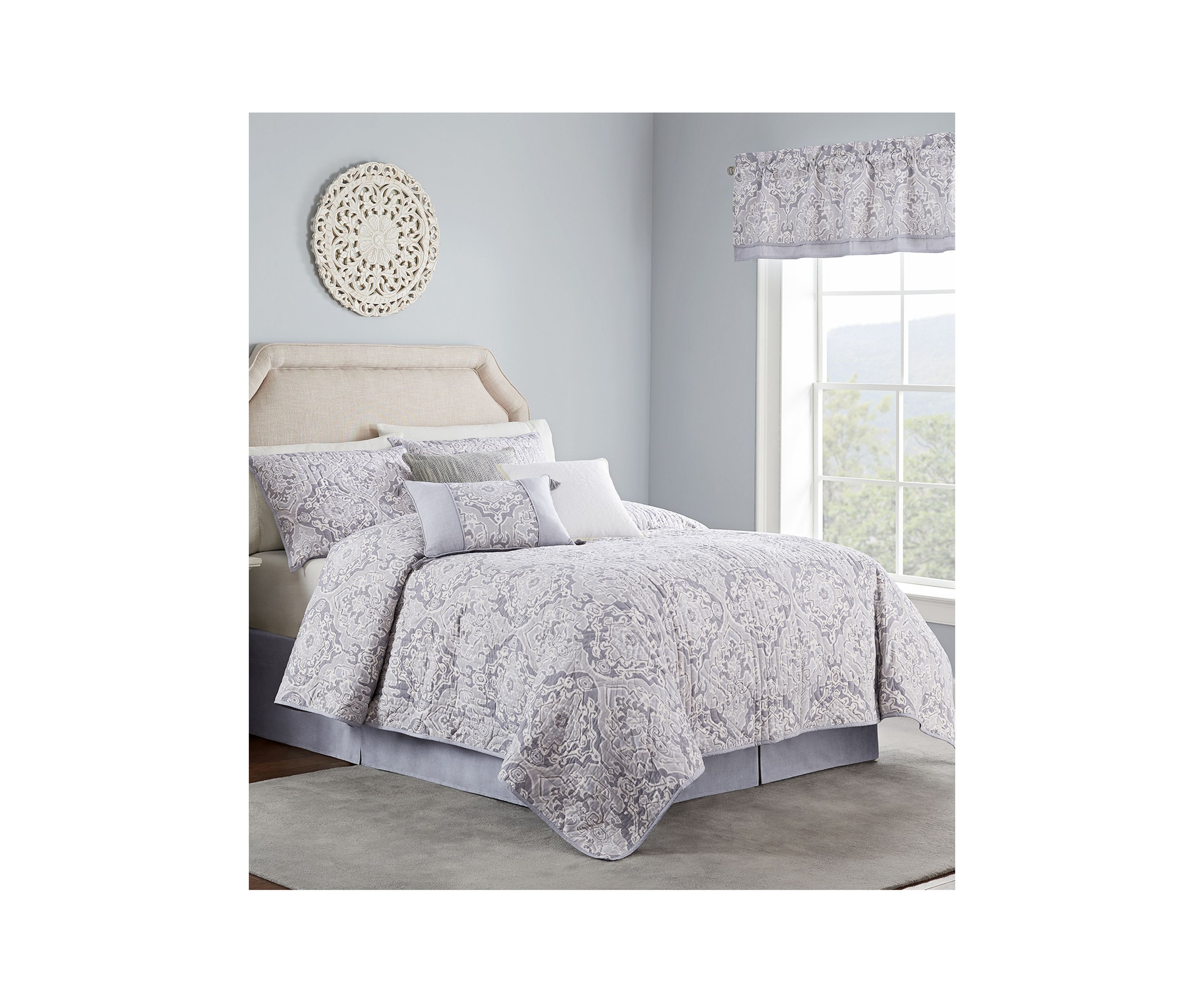 Izmir Four Piece Quilt Set