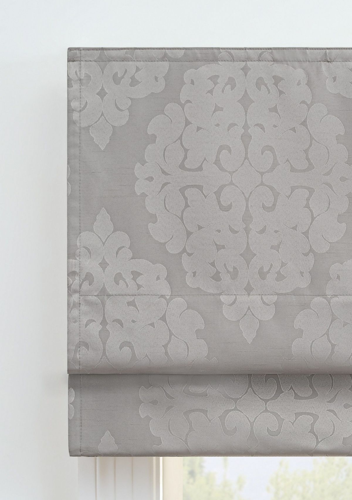 CARLTON TOTAL BLACKOUT ROMAN SHADE