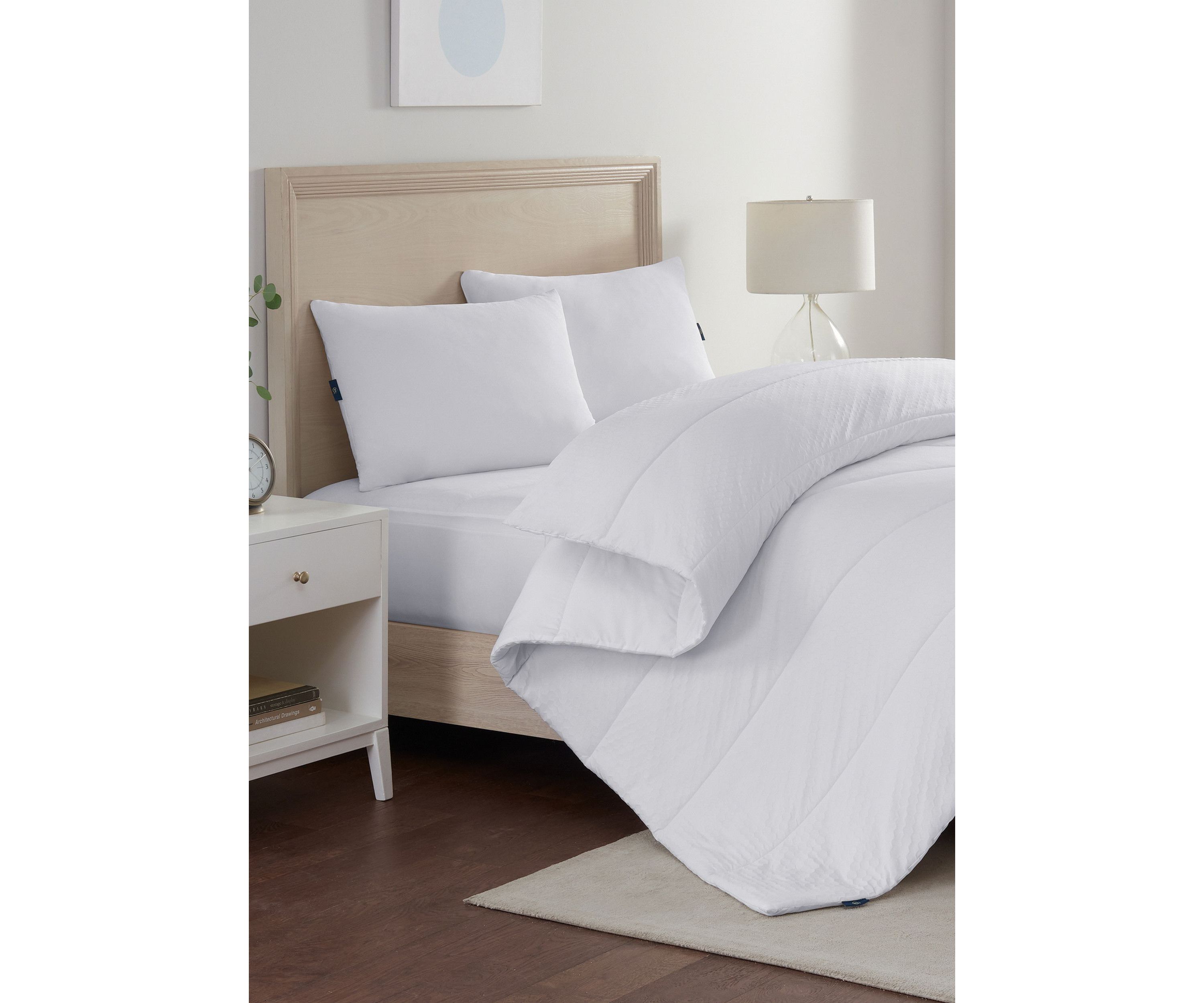 Serta Power Chill Down Alternative Comforter