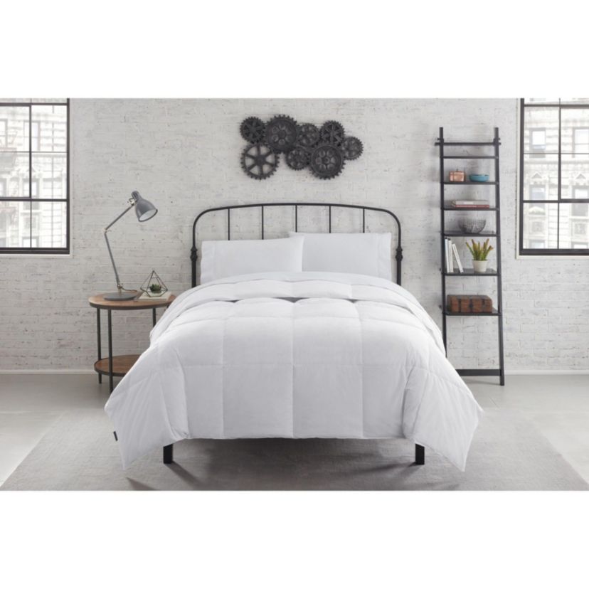 Soft and Natural 100% Cotton Feather Fill Comforter