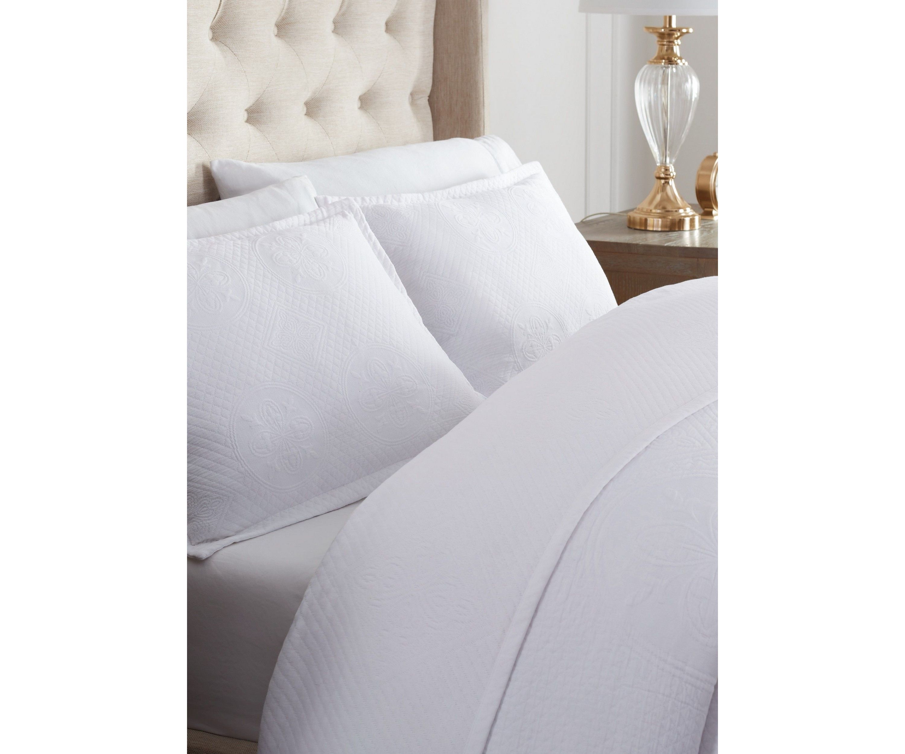 MATELASSE OVERSIZED BEDSPREAD SET