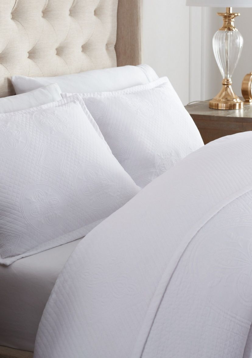 MATELASSE OVERSIZED BEDSPREAD SET