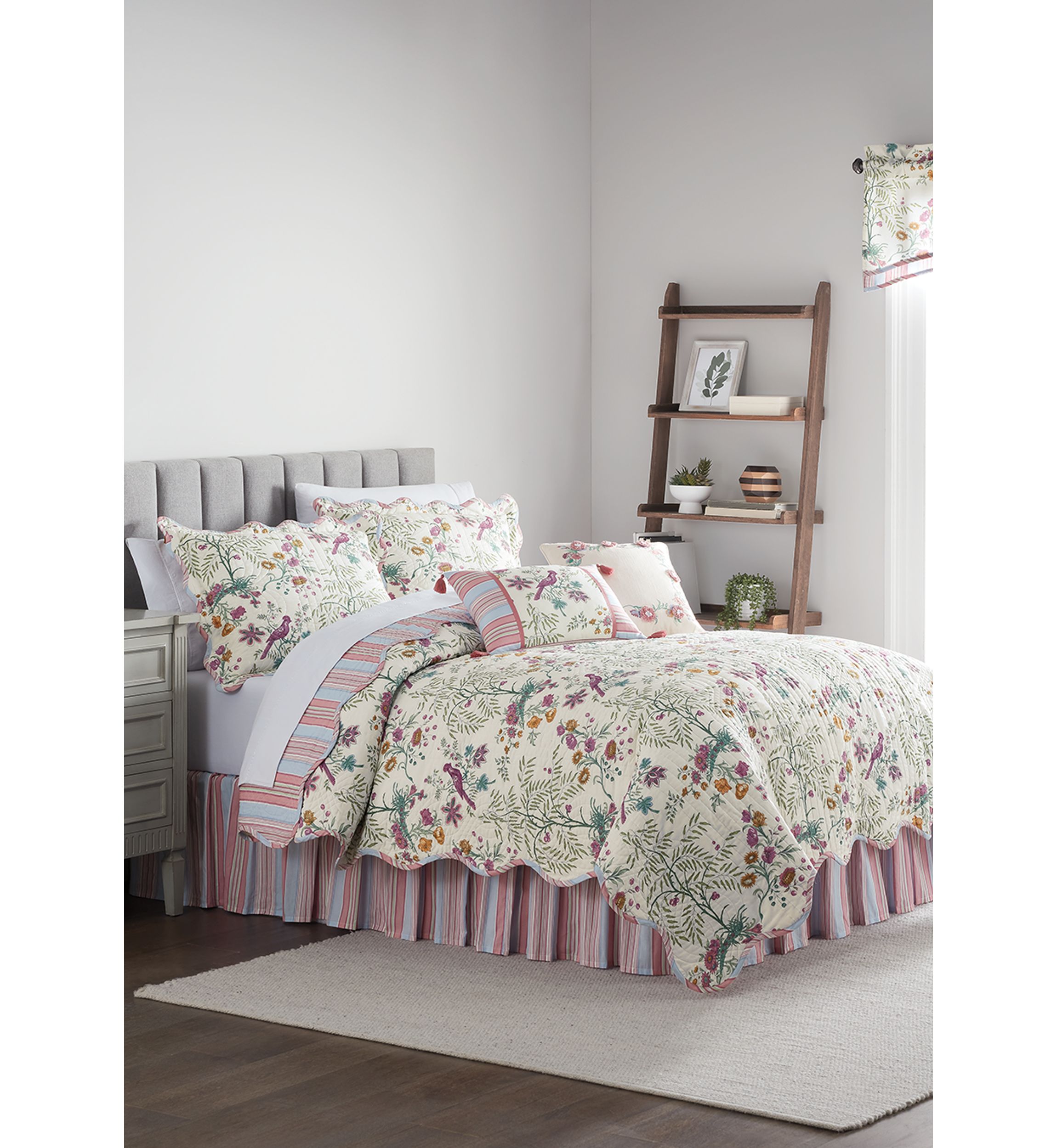 Above the Trees Quilt Set