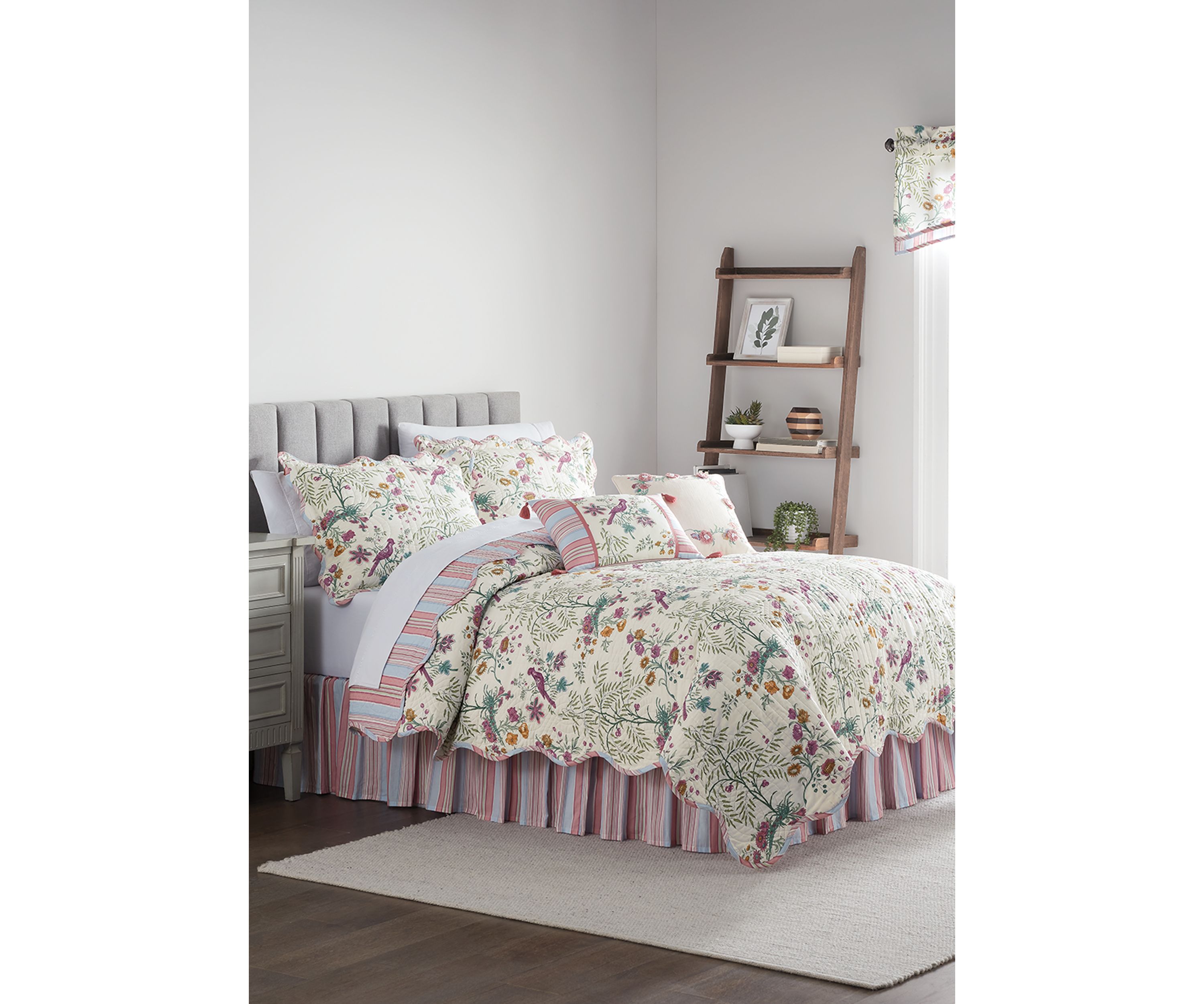 Above the Trees Quilt Set