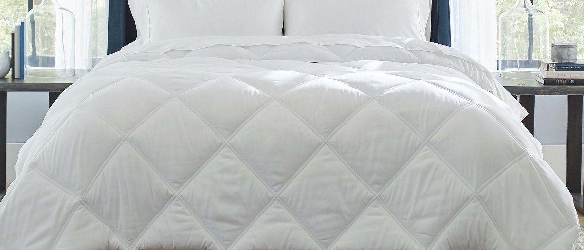Quilted Oversized Down Alternative Comforter