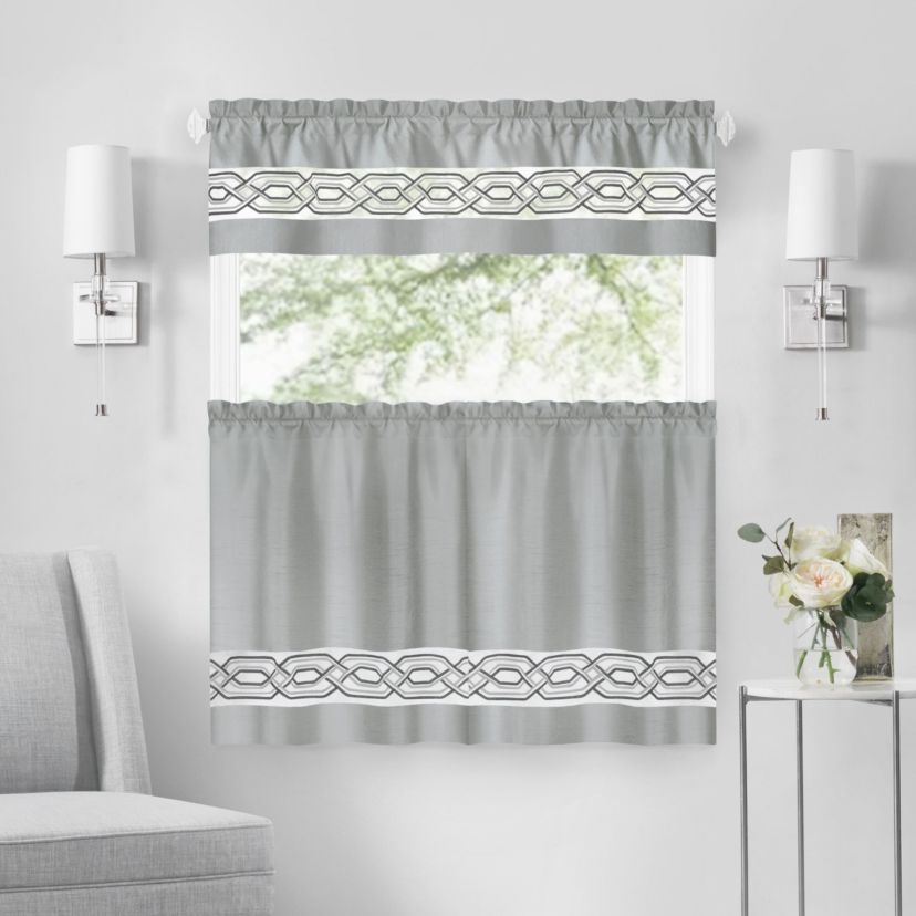 Paige Tier and Valance Set