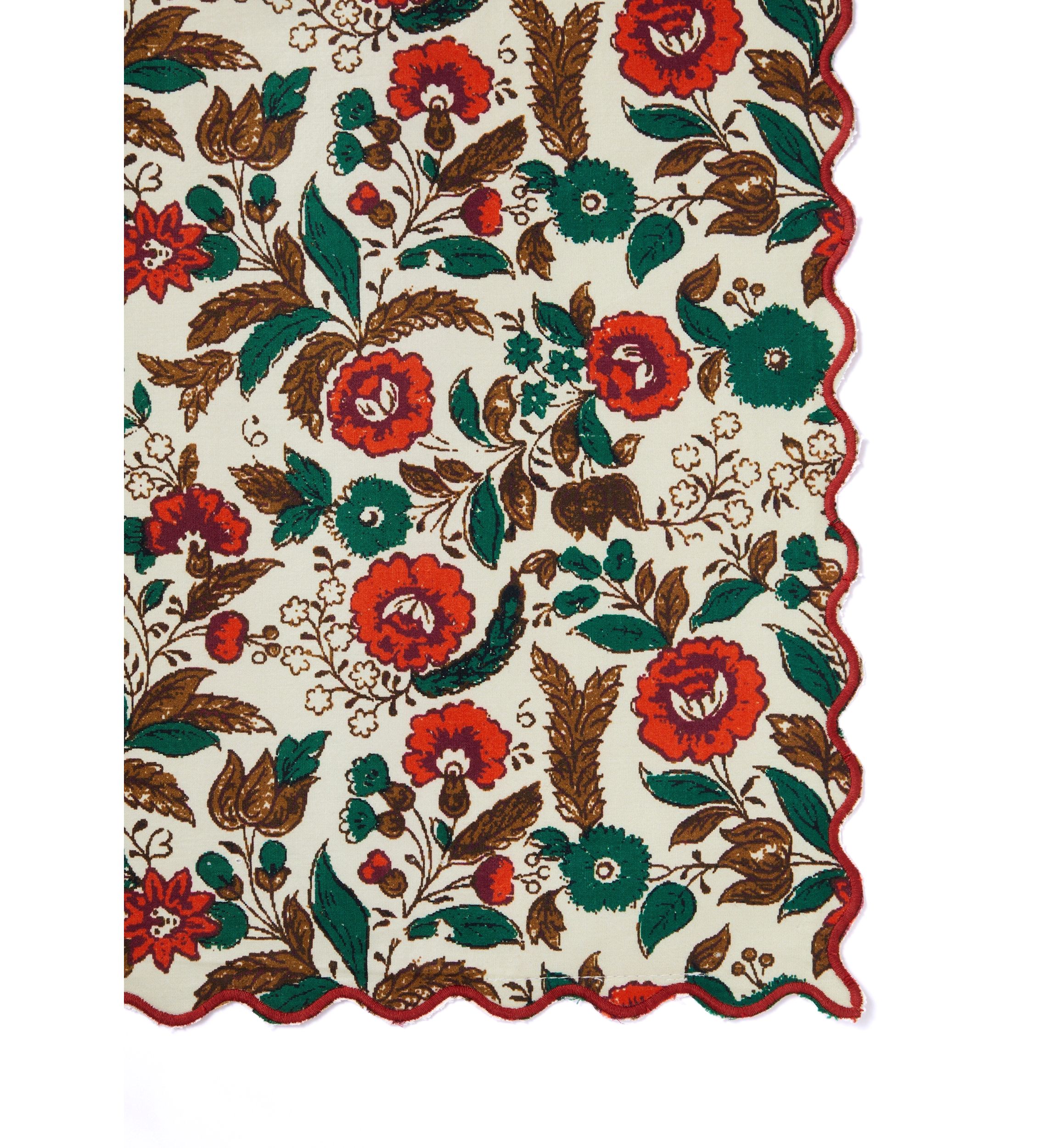 Red and Green Floral Scalloped Placemat