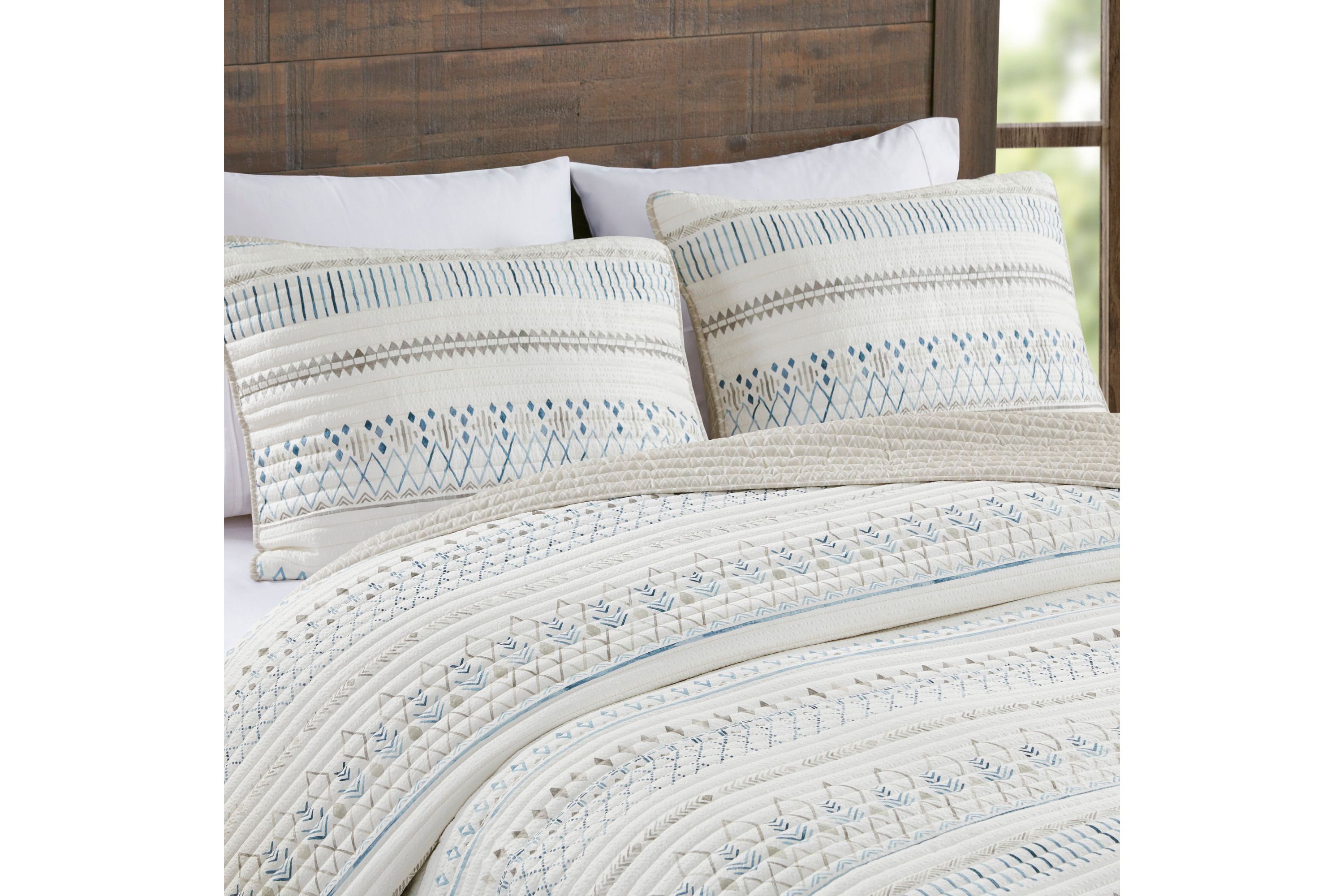 Fraser 3 Piece Printed Microfiber Seersucker Quilt Set