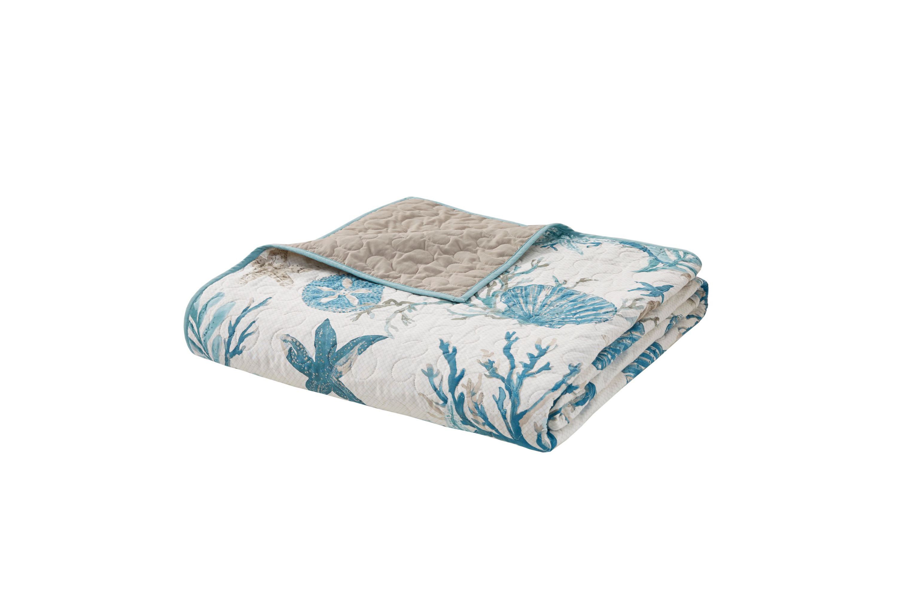 Pebble Beach 6 Piece Cotton Sateen Quilt Set with Throw Pillows