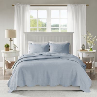 Tuscany 3 Piece Reversible Scalloped Edge Quilt Set