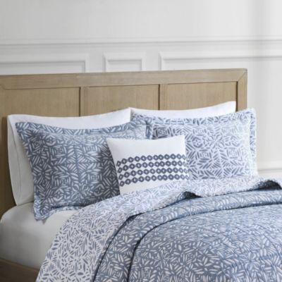 Harmony 4 Piece Oversized Reversible Matelasse Quilt Set with Throw Pillow