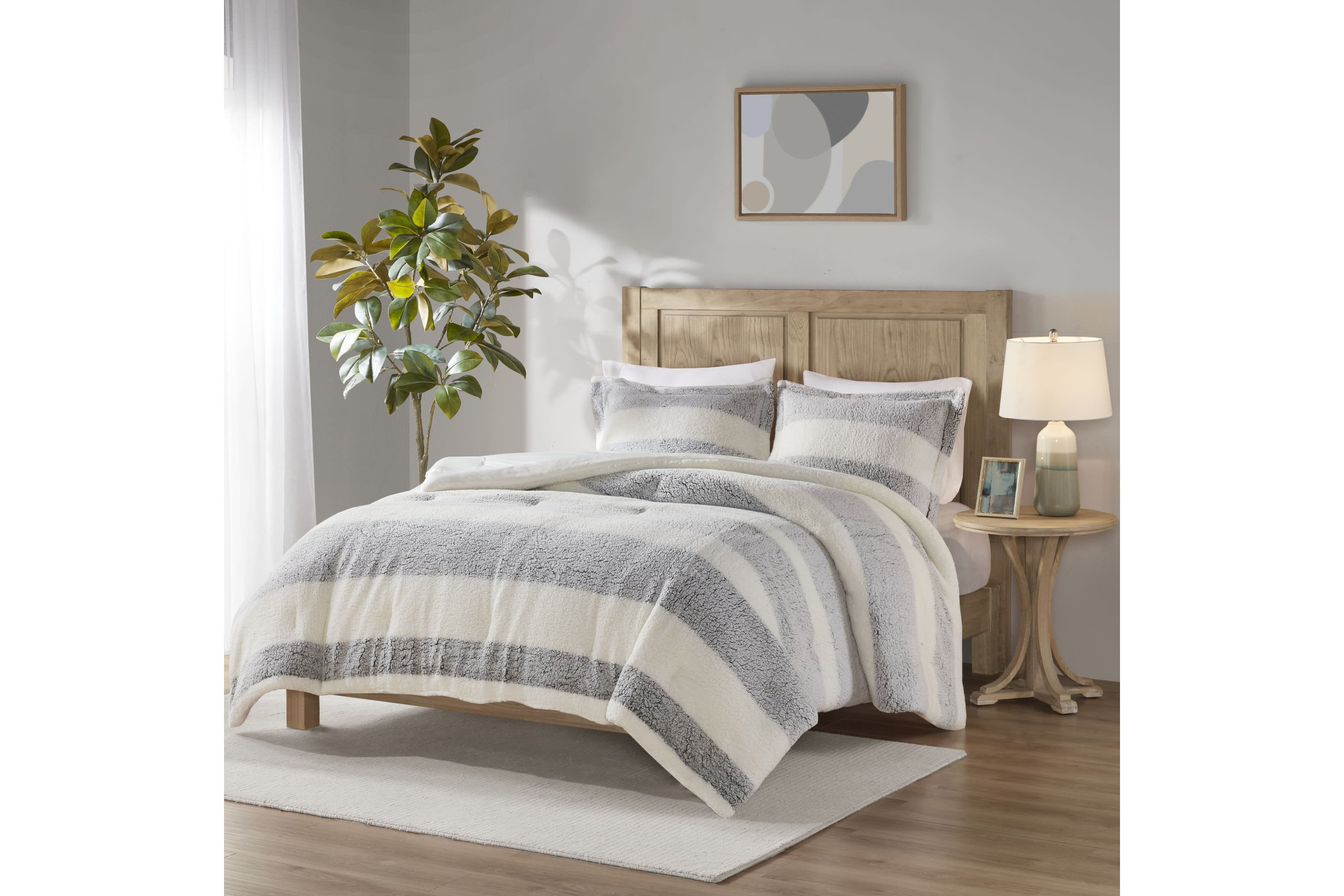 Hollis Sherpa Comforter Set