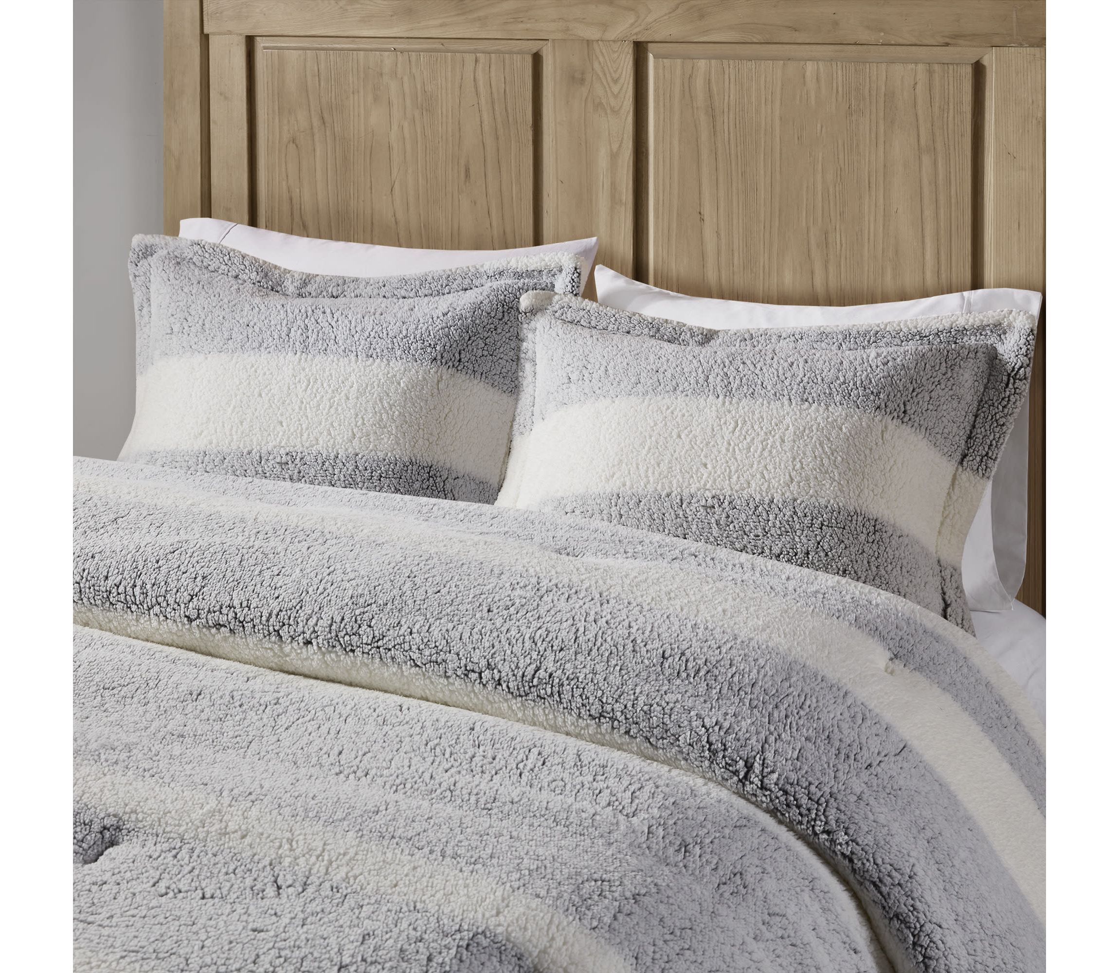 Hollis Sherpa Comforter Set