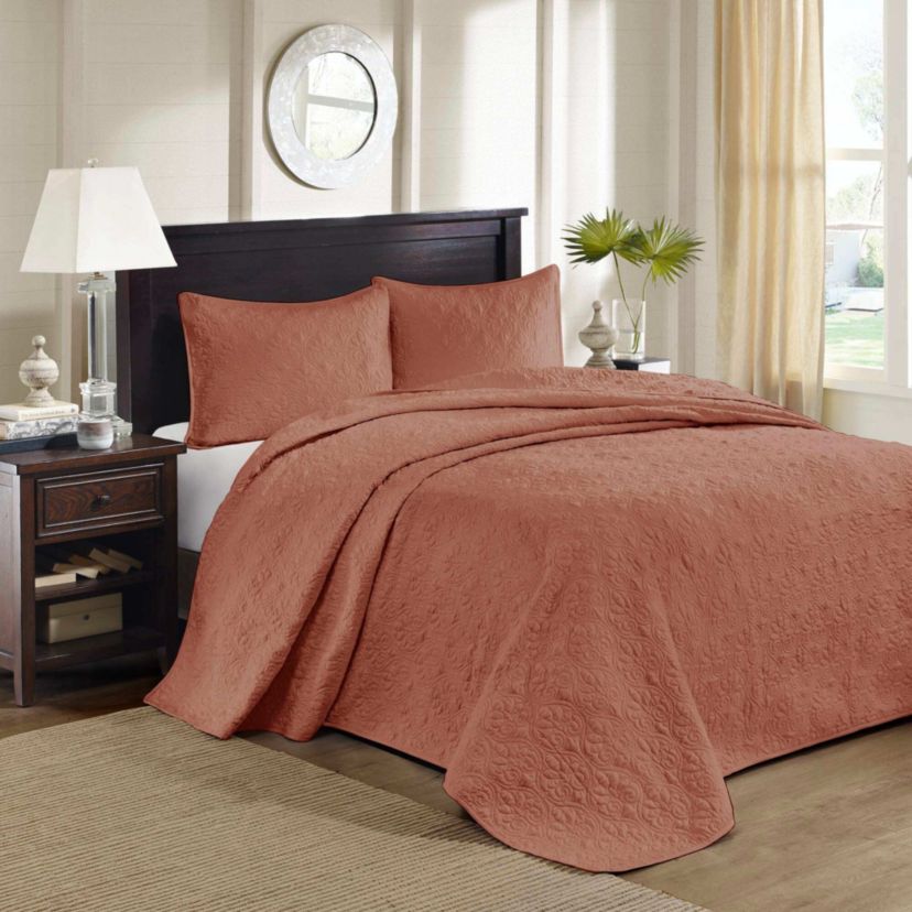 Quebec 3 Piece Reversible Quilt Set