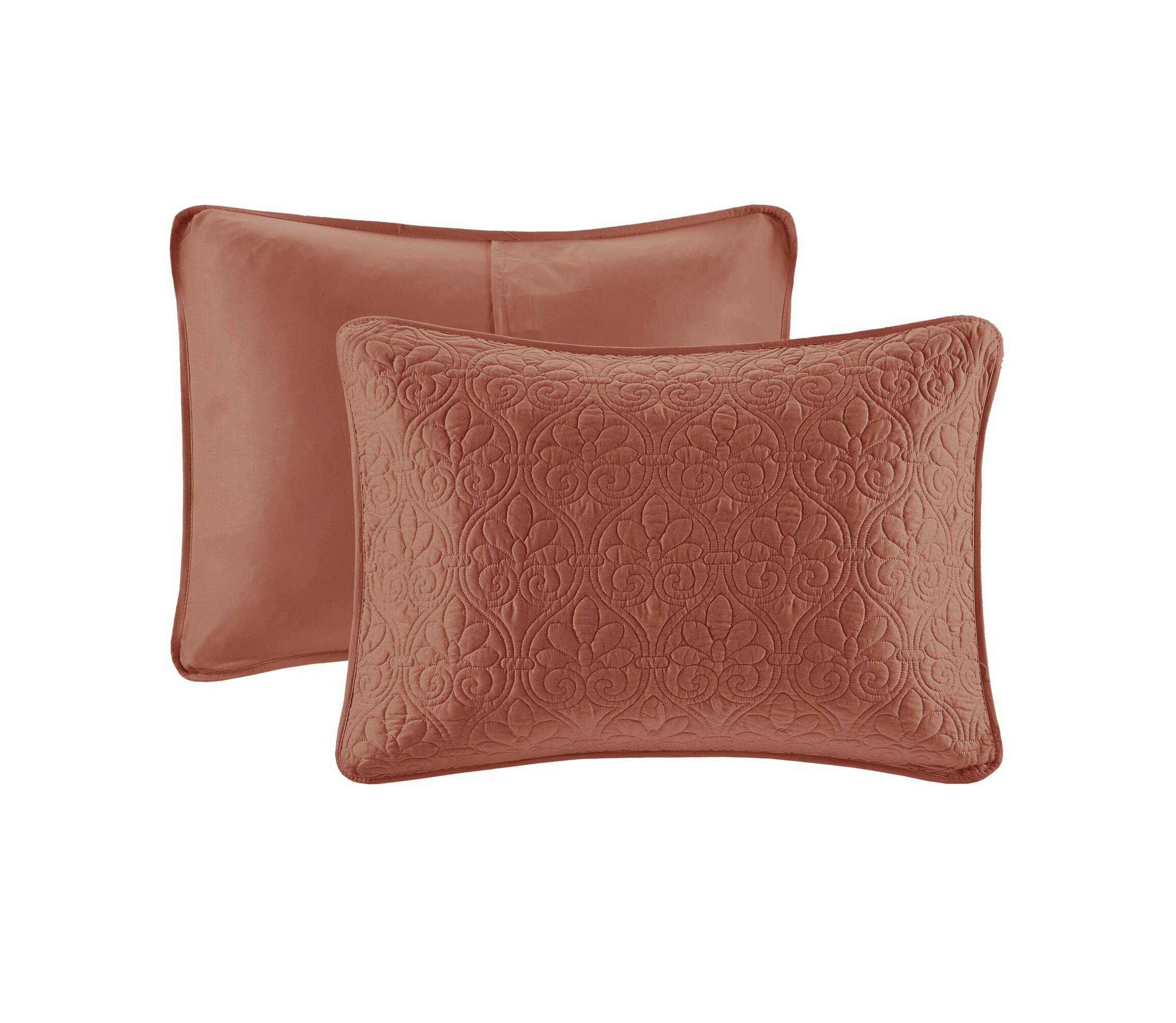 Quebec 3 Piece Reversible Quilt Set