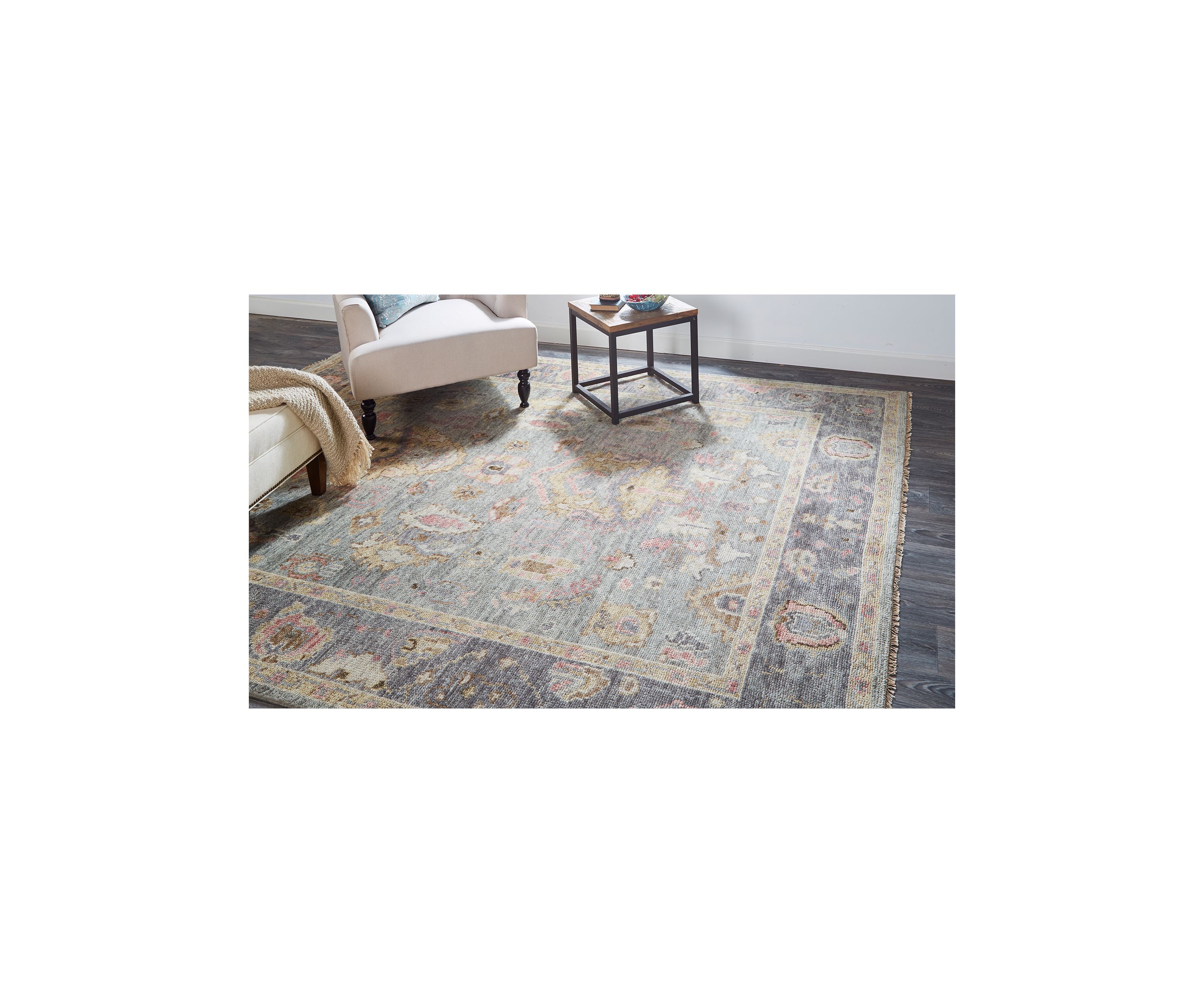 Irie Traditional Oriental Area Rug