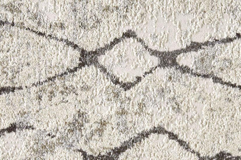 Kiba Transitional Diamond Area Rug
