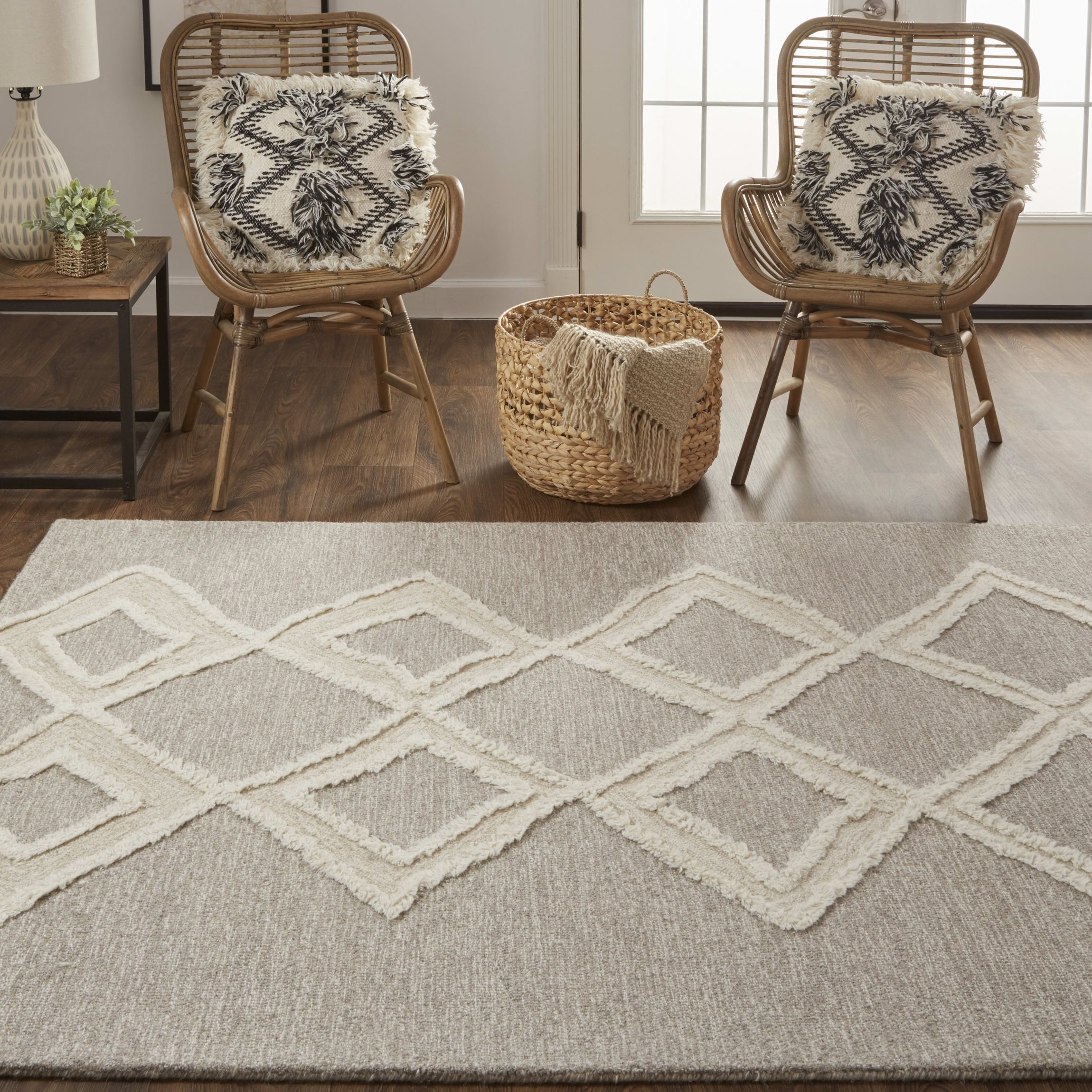 Elika Transitional Geometric Area Rug