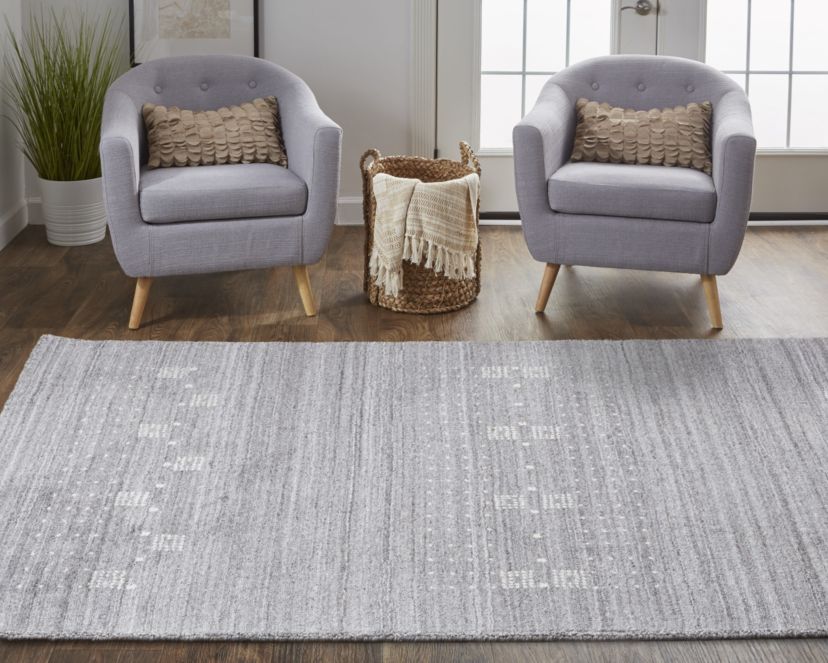 Yurie Transitional Solid Area Rug