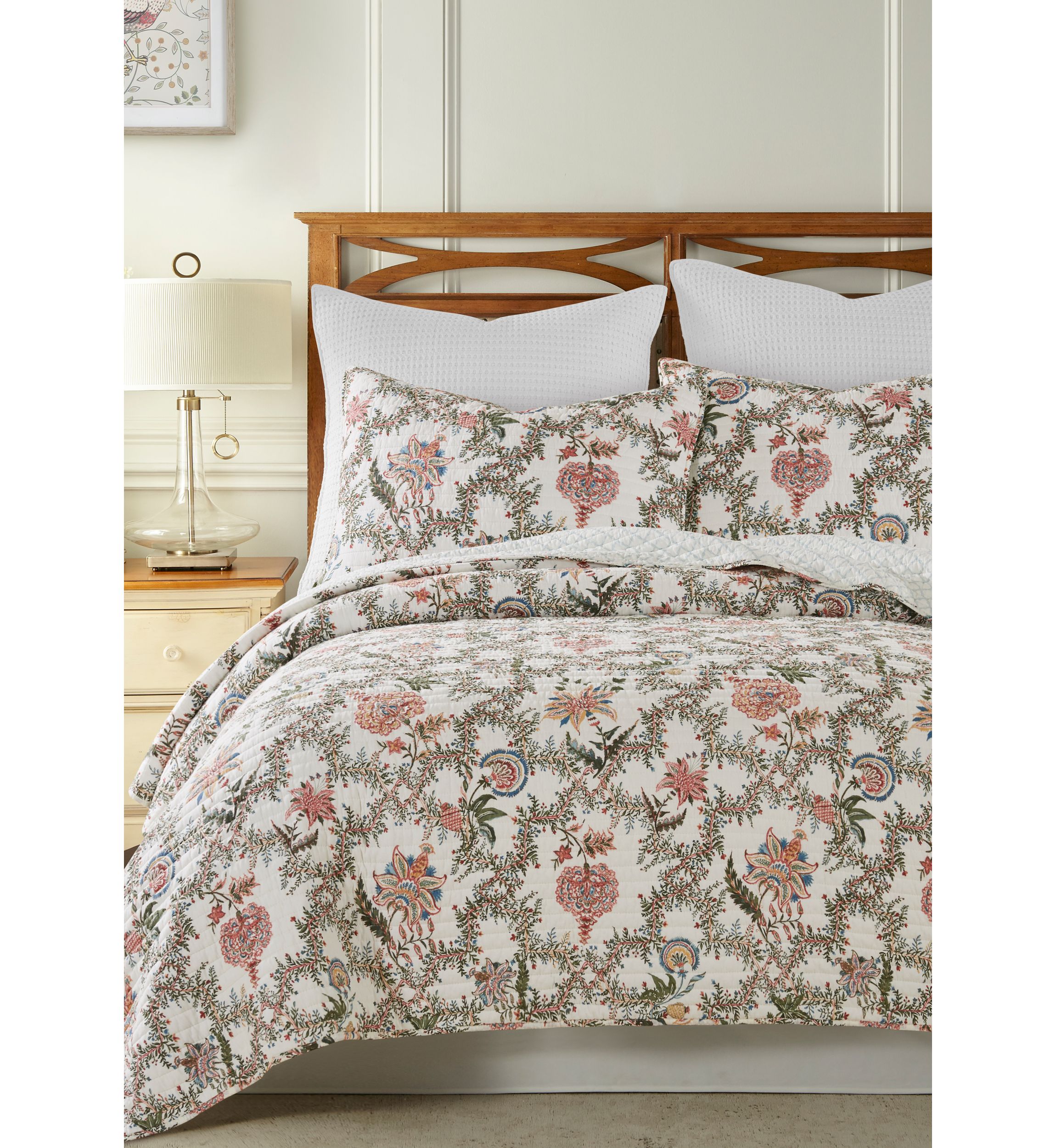 Inaya Quilt Set