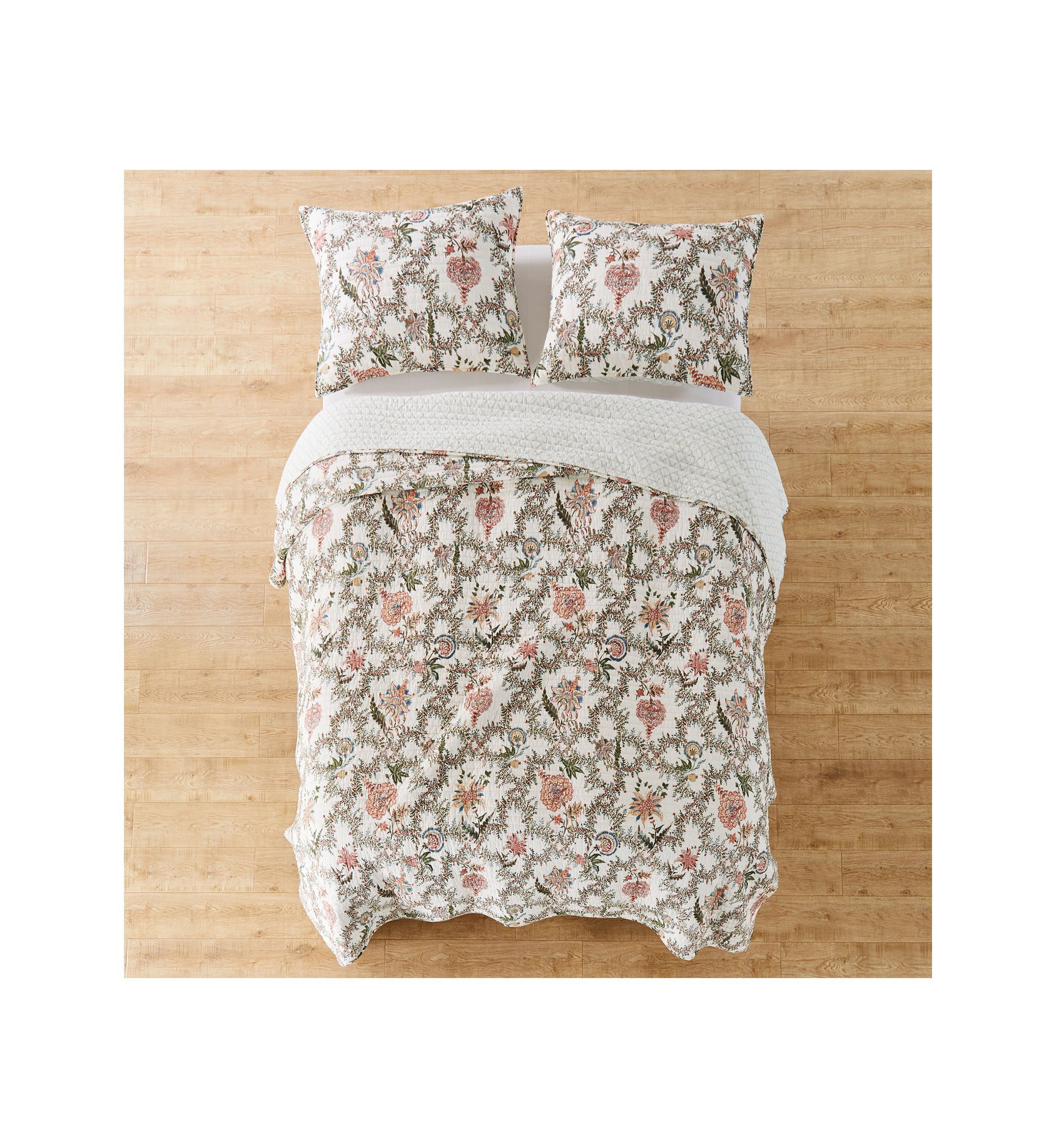 Inaya Quilt Set