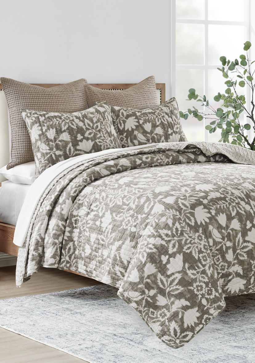 Justine Reversible Quilt Set