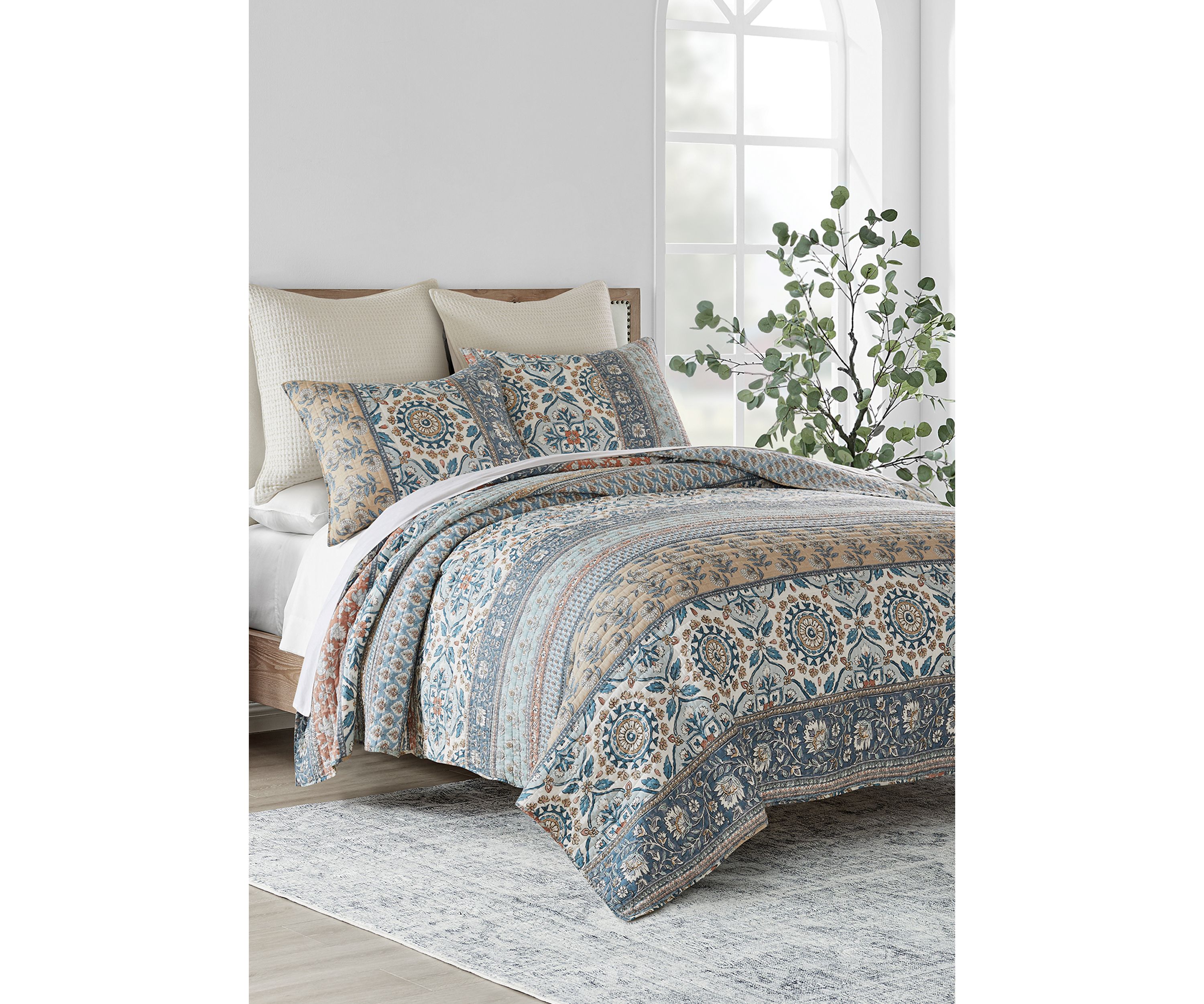 Adira Reversible Quilt Set