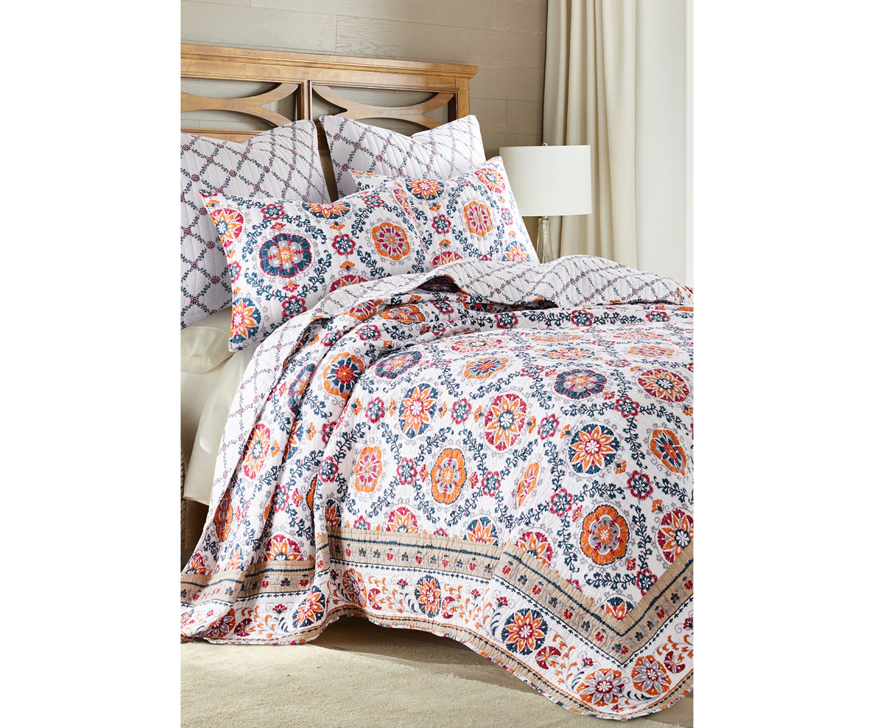Kalina Floral Medallion Reversible Twin Quilt Set