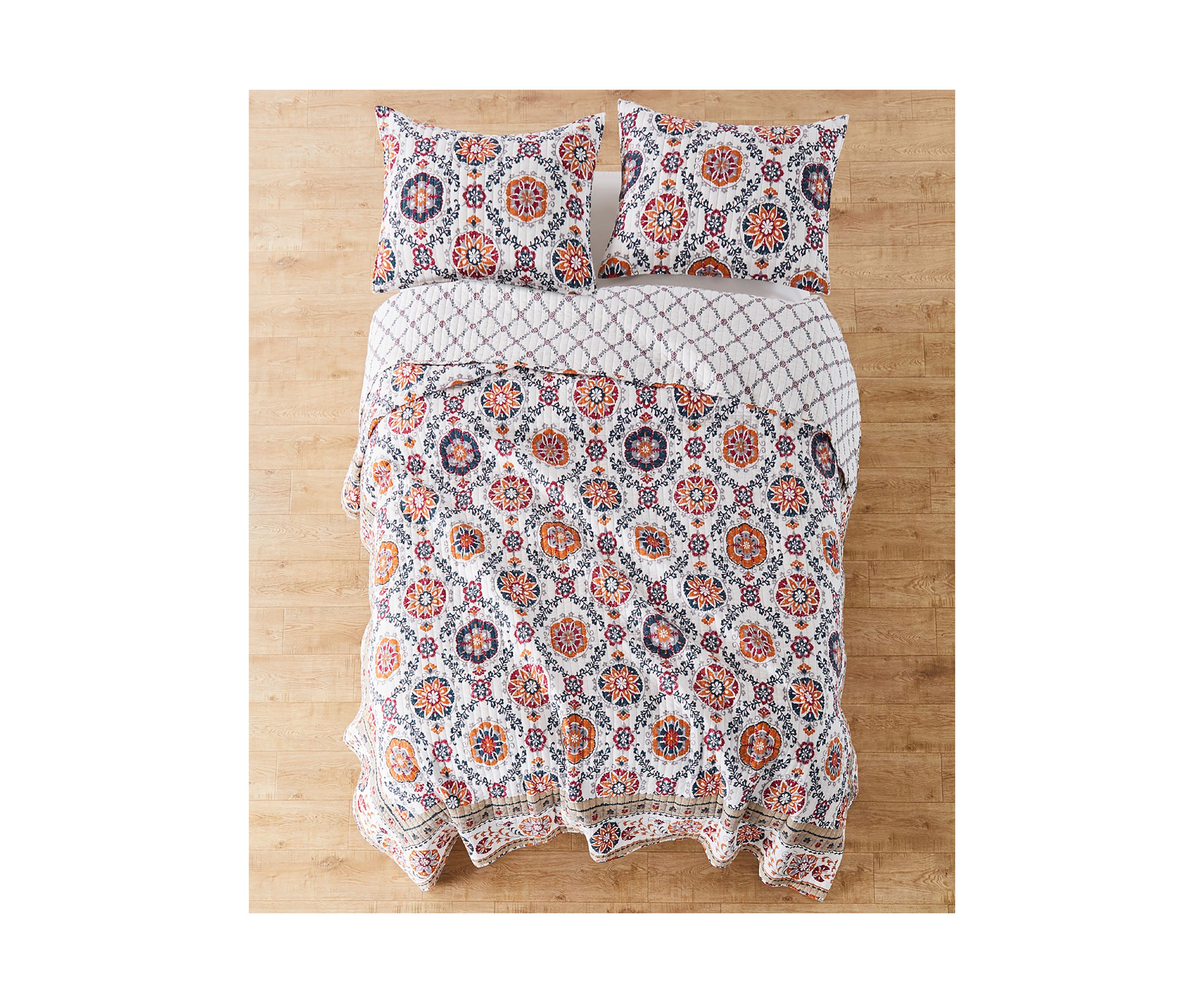 Kalina Floral Medallion Reversible Twin Quilt Set
