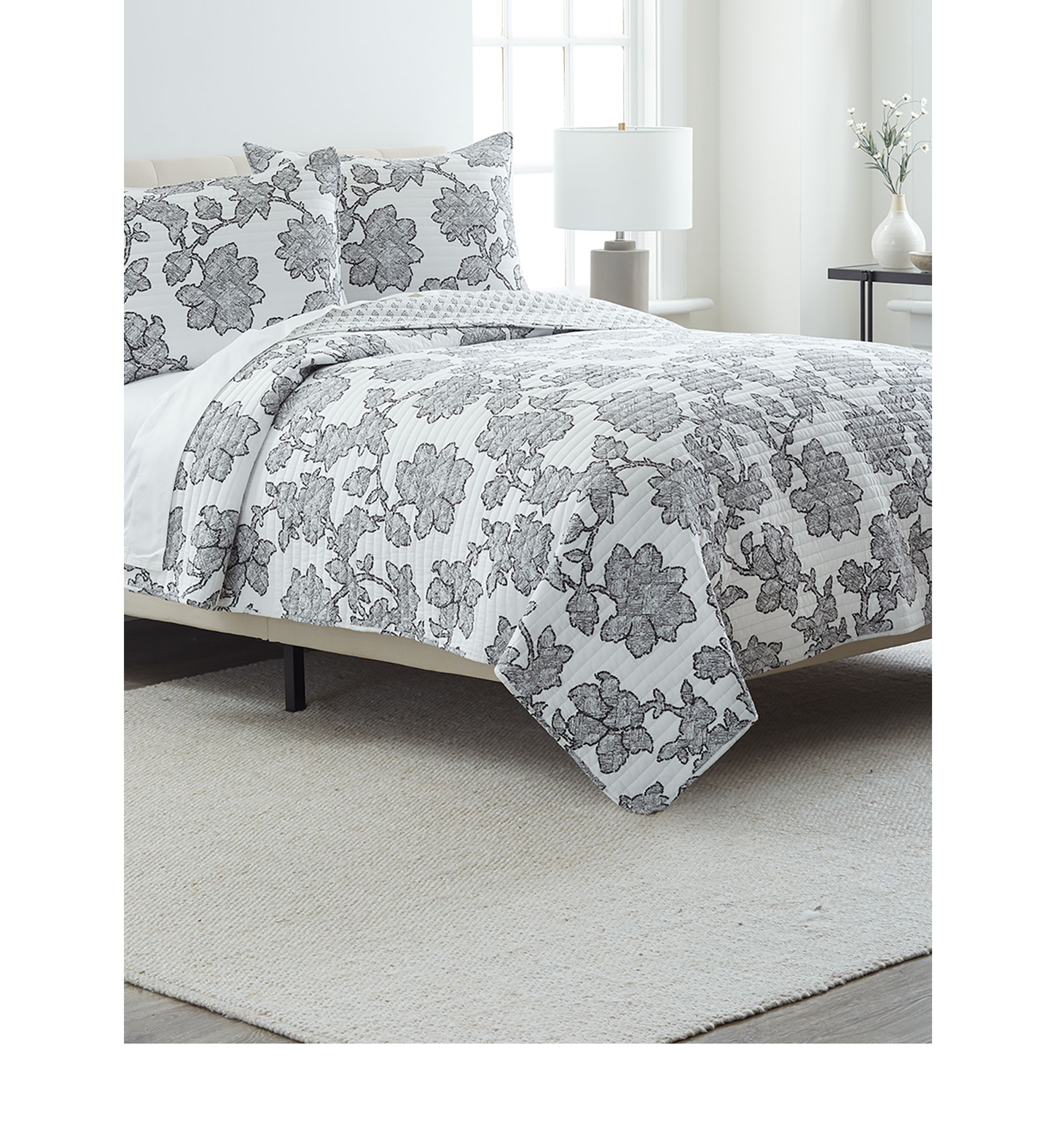Ezra Quilt Set