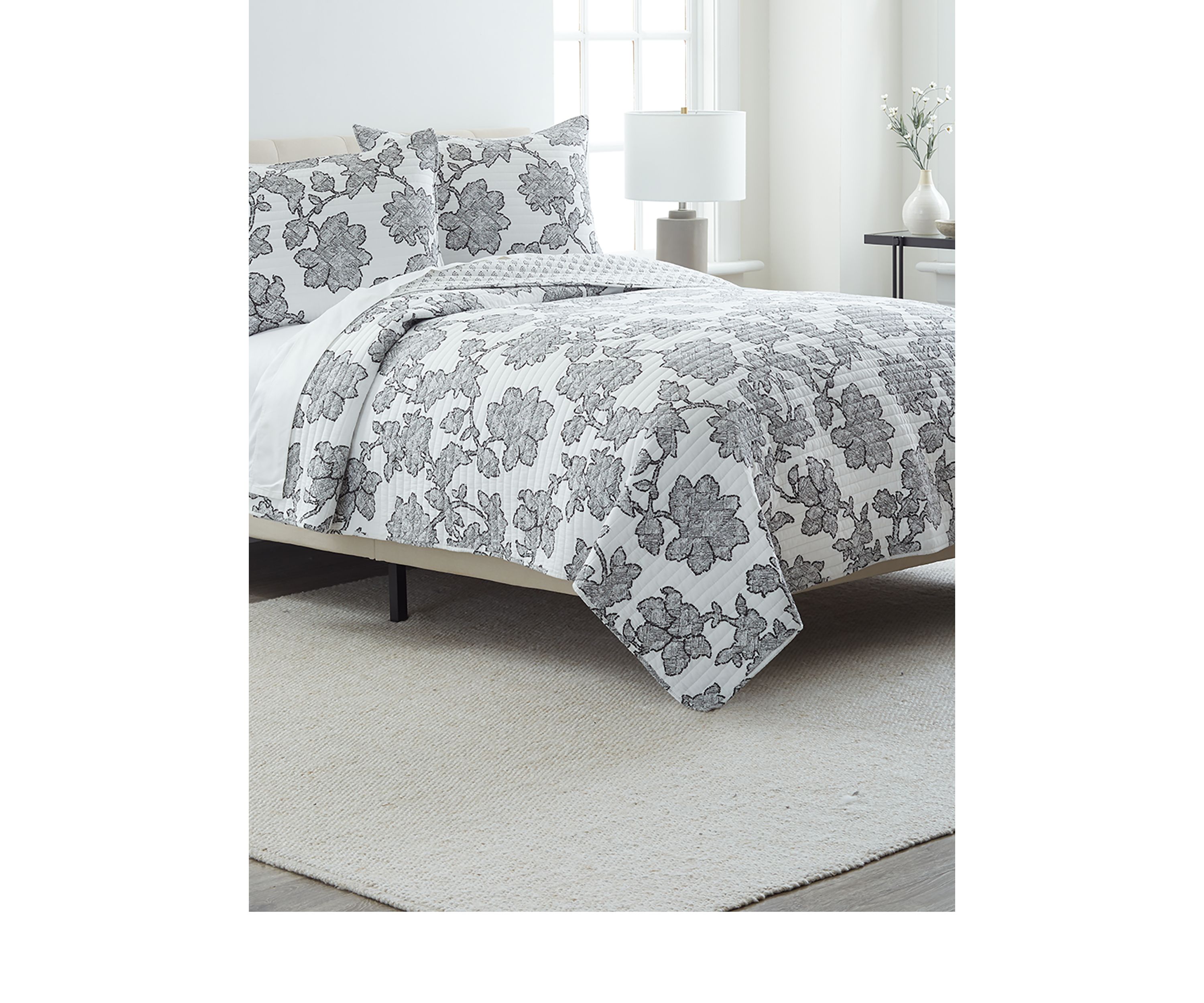 Ezra Quilt Set