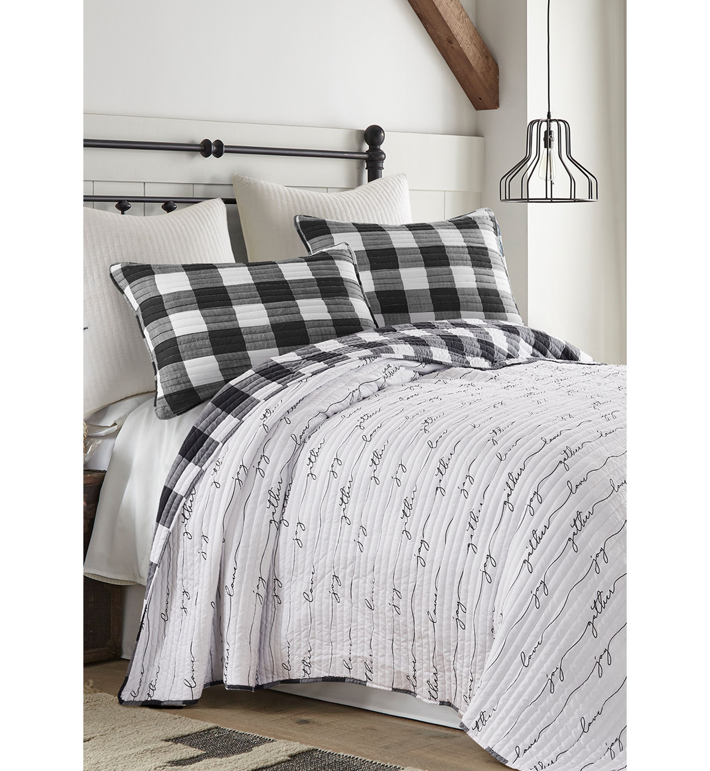 Logan Plaid Reversible Quilt Set