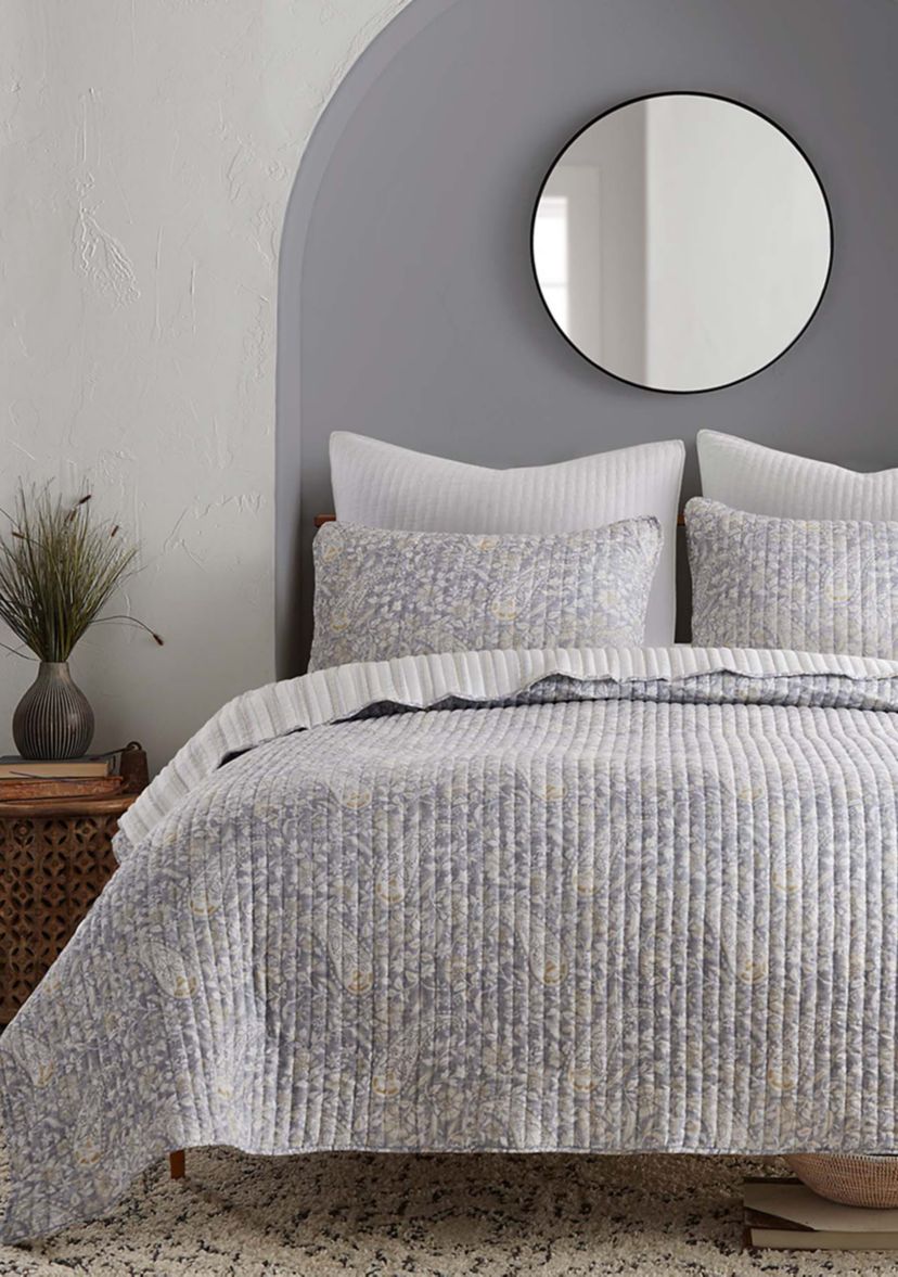 Emma Paisley Reversible Quilt Set