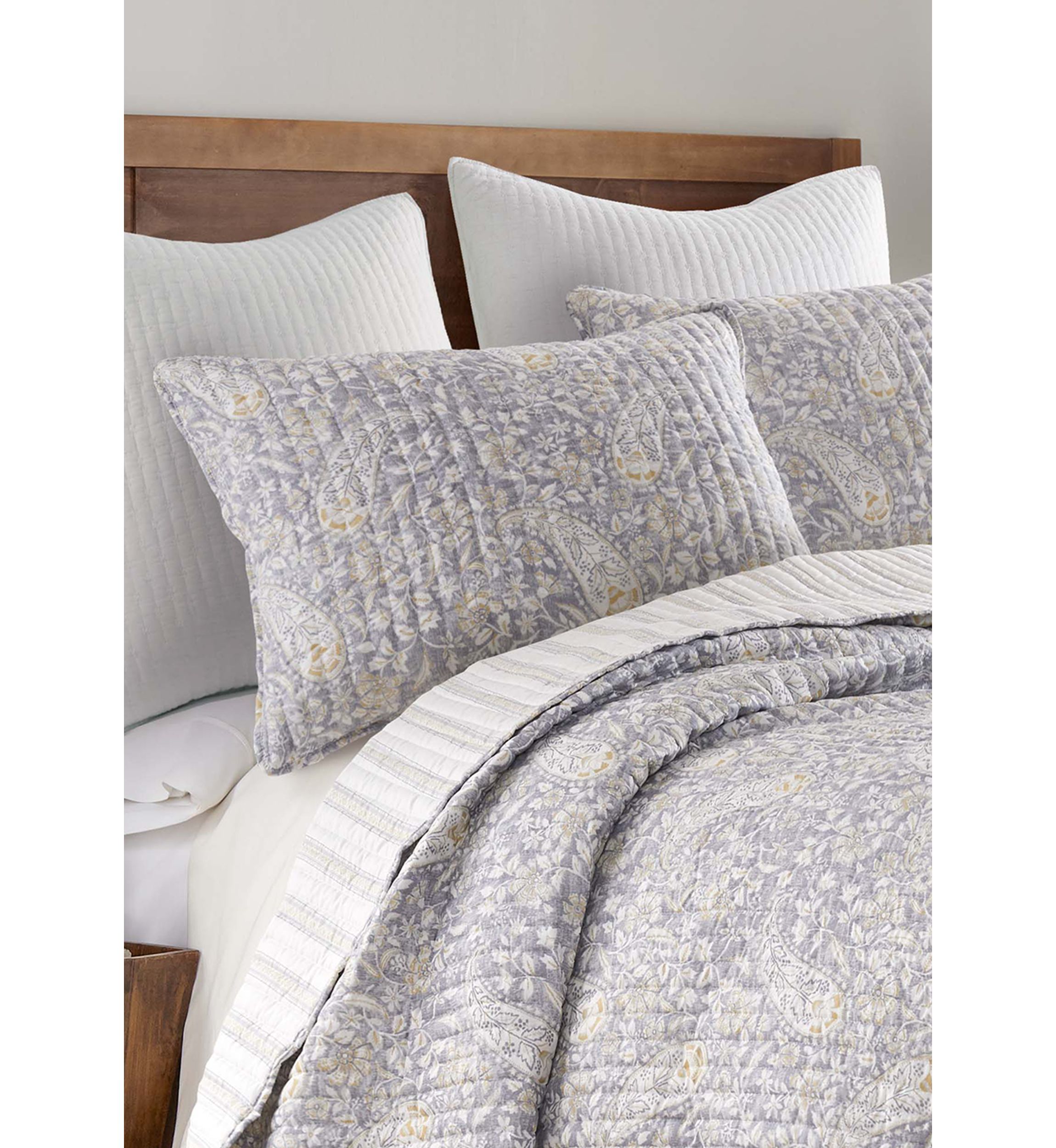 Emma Paisley Reversible Quilt Set