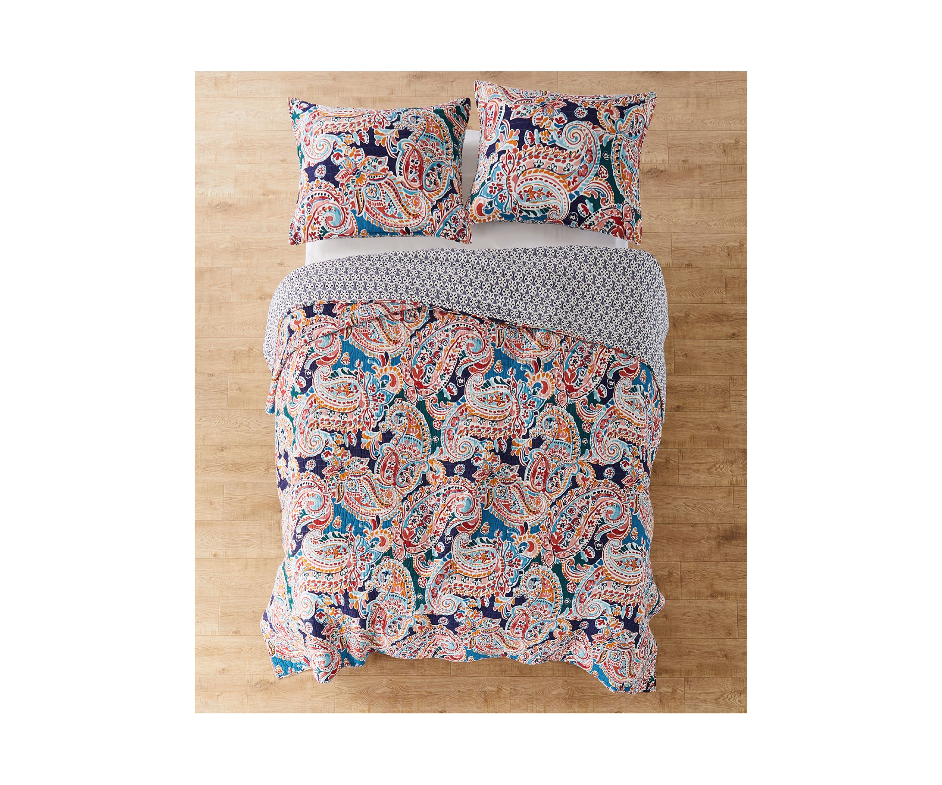 Saronna Quilt Set