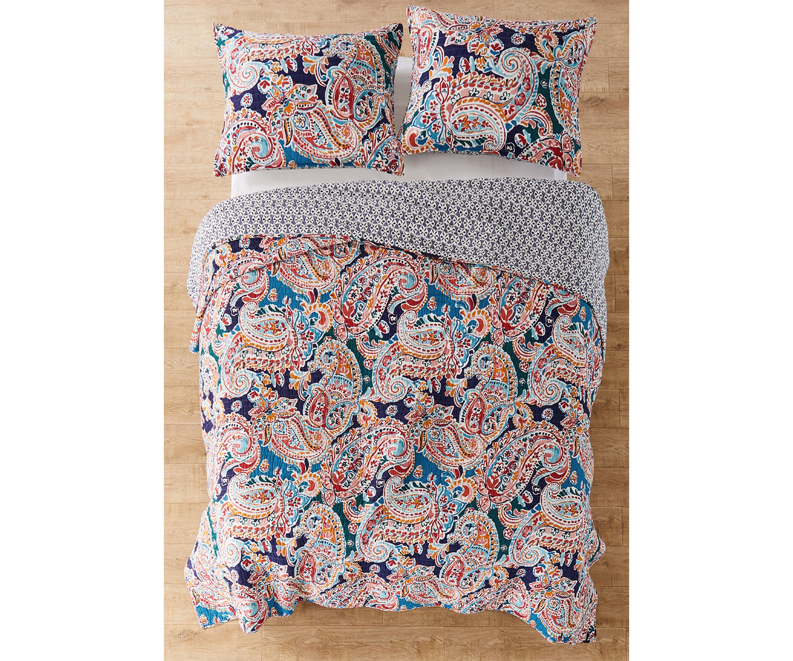 Saronna Quilt Set