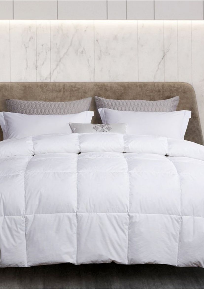 White Goose Feather and Down Comforter