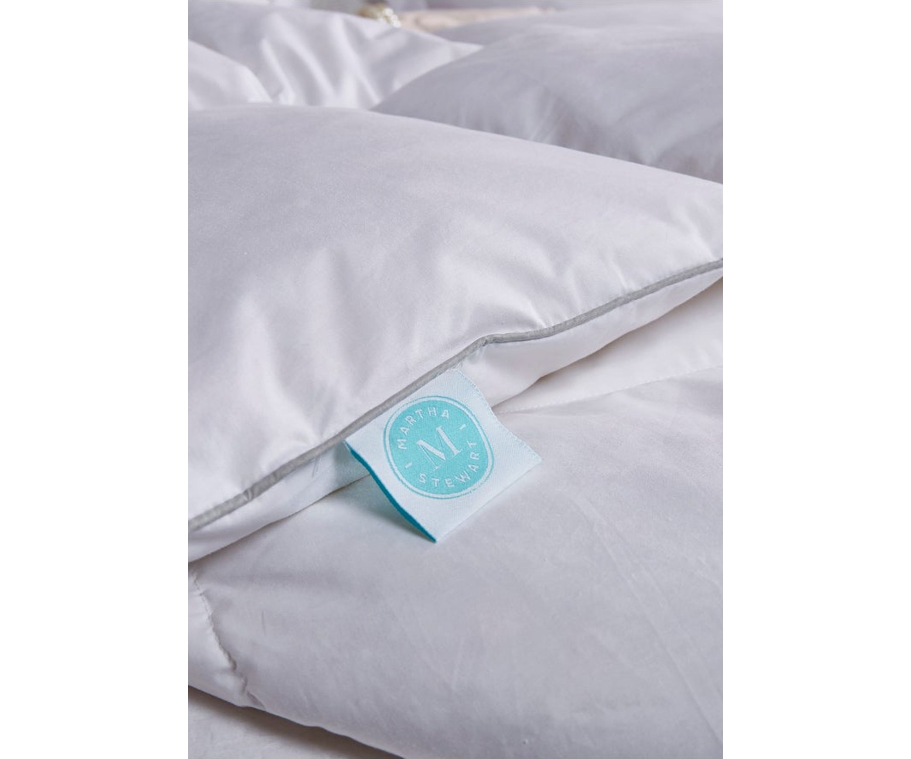 White Goose Feather and Down Comforter