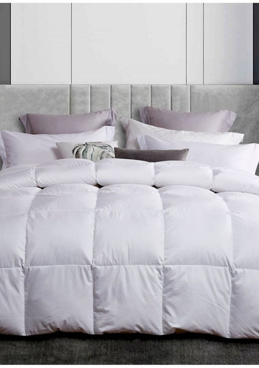 Luxury All Season White Down Comforter