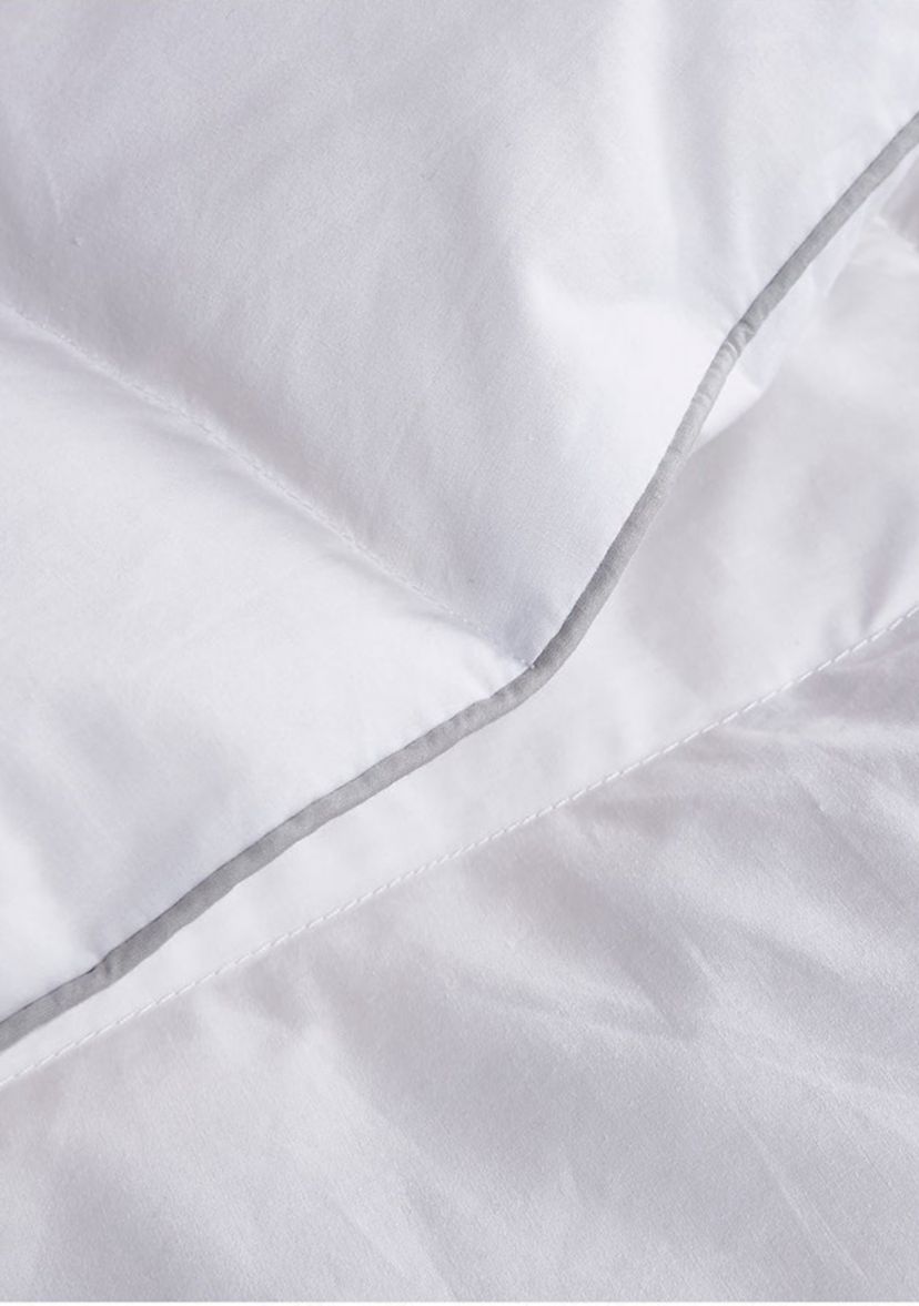 Luxury All Season White Down Comforter
