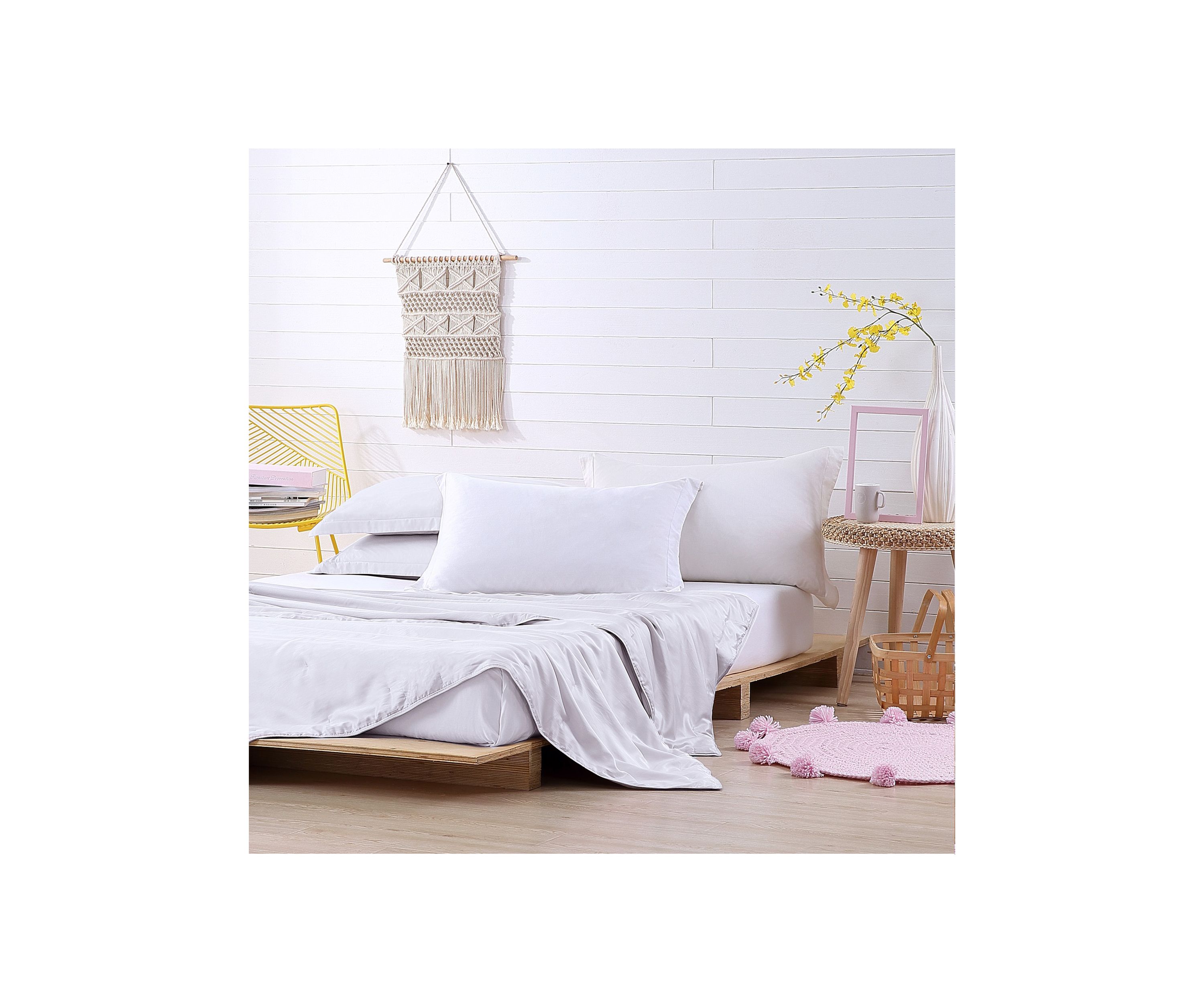 300 Thread Count Silk Comforter - Light Warmth